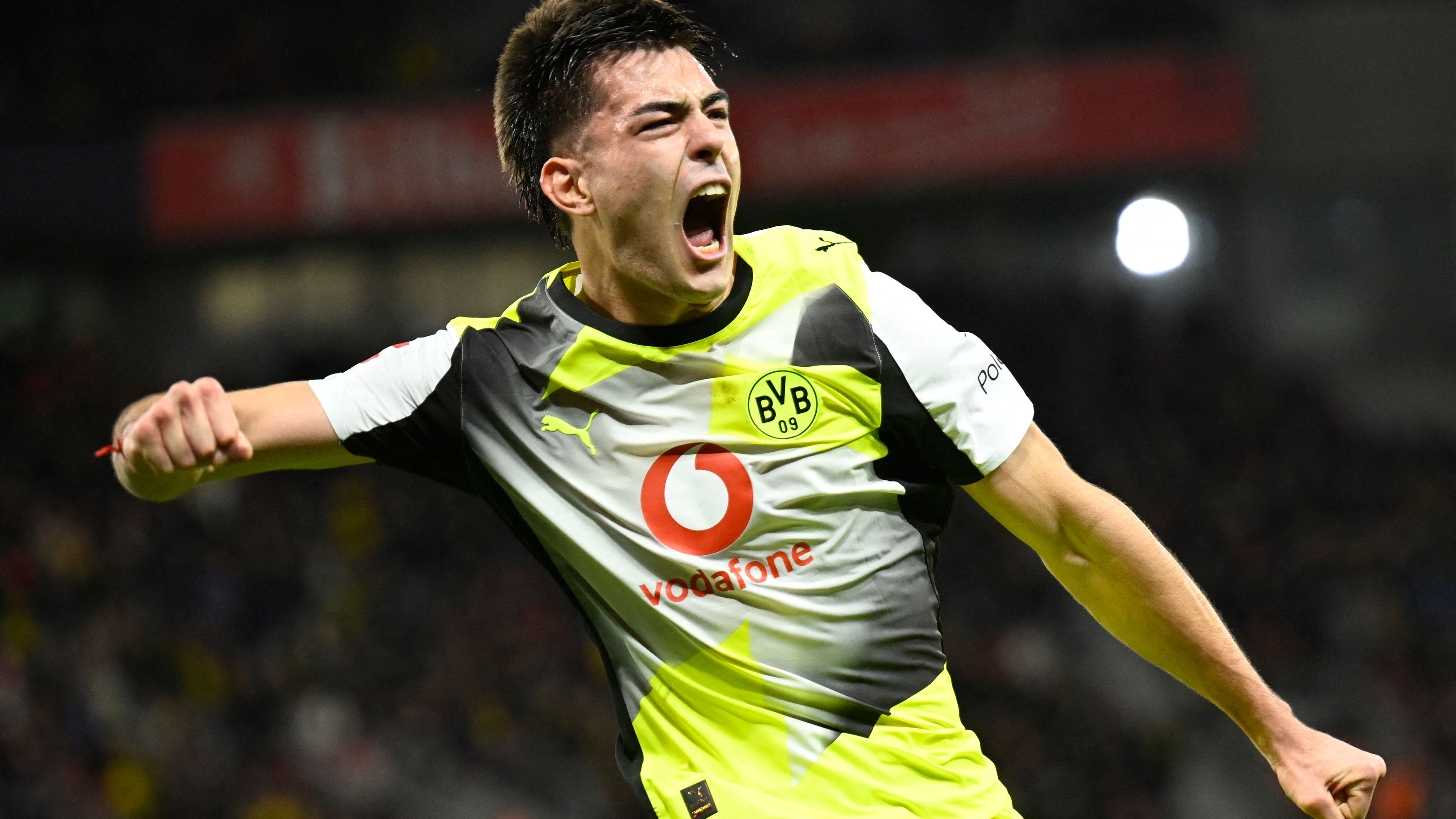 FBL-GER-BUNDESLIGA-LEVERKUSEN-DORTMUND