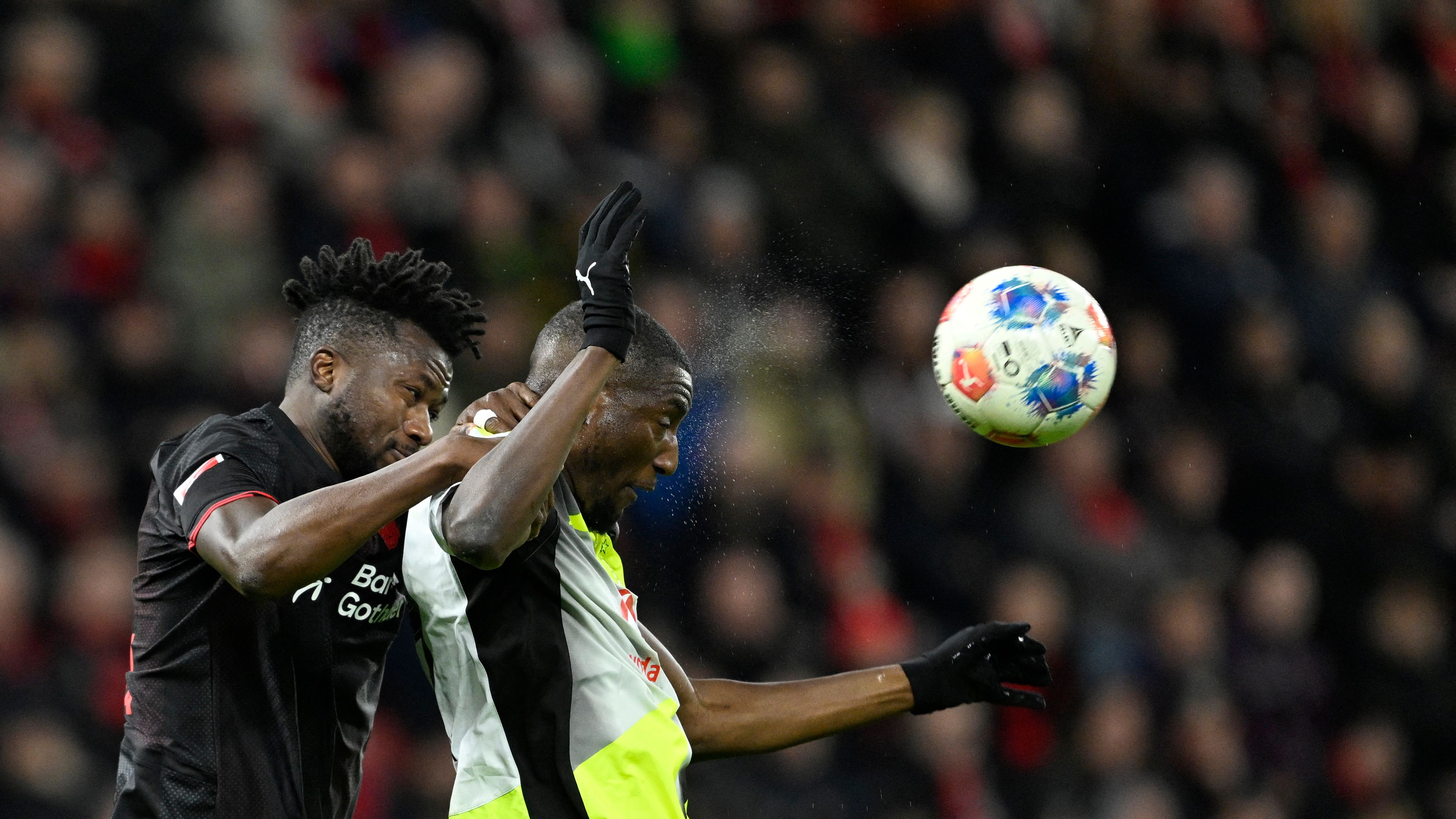 FBL-GER-BUNDESLIGA-LEVERKUSEN-DORTMUND