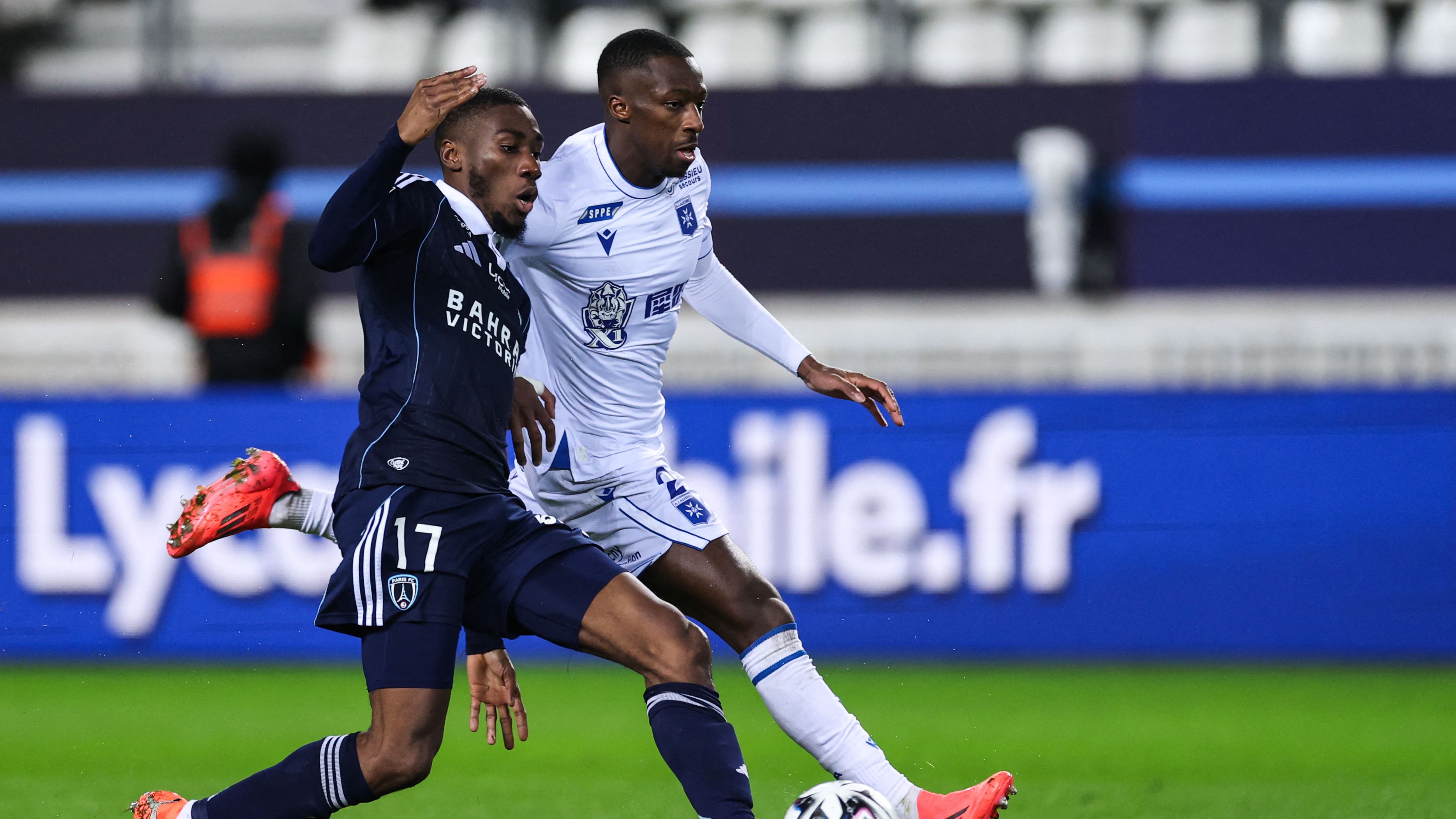 FBL-FRA-LIGUE1-PARIS FC-AUXERRE