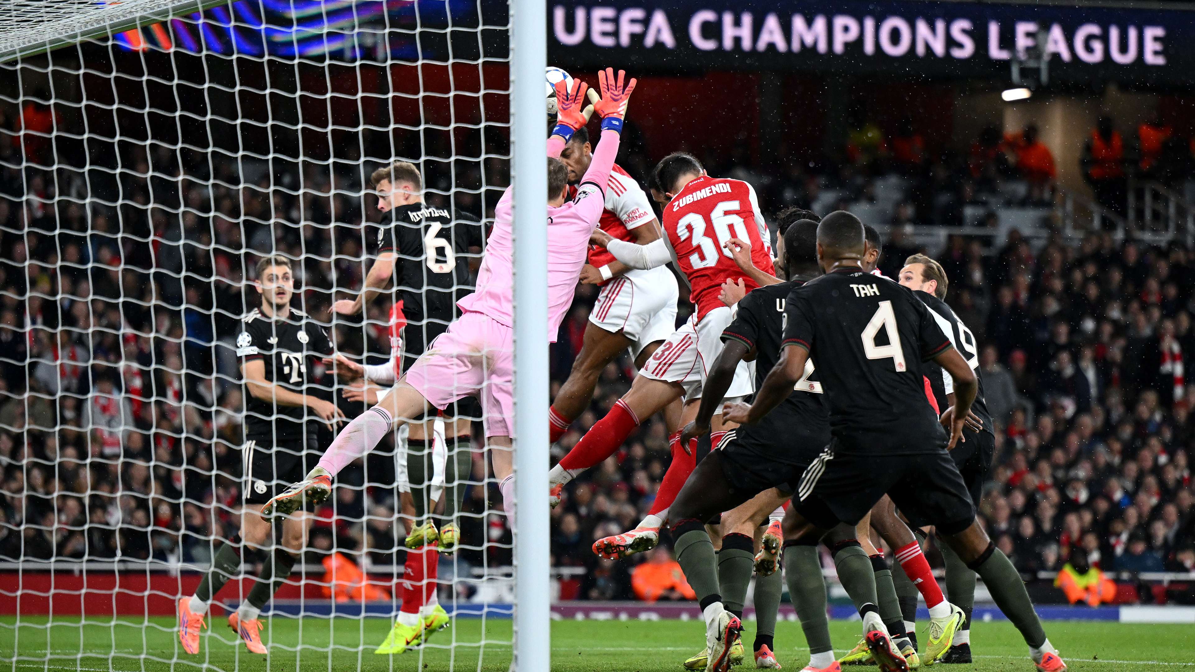 Arsenal FC v FC Bayern München - UEFA Champions League 2025/26 League Phase MD5