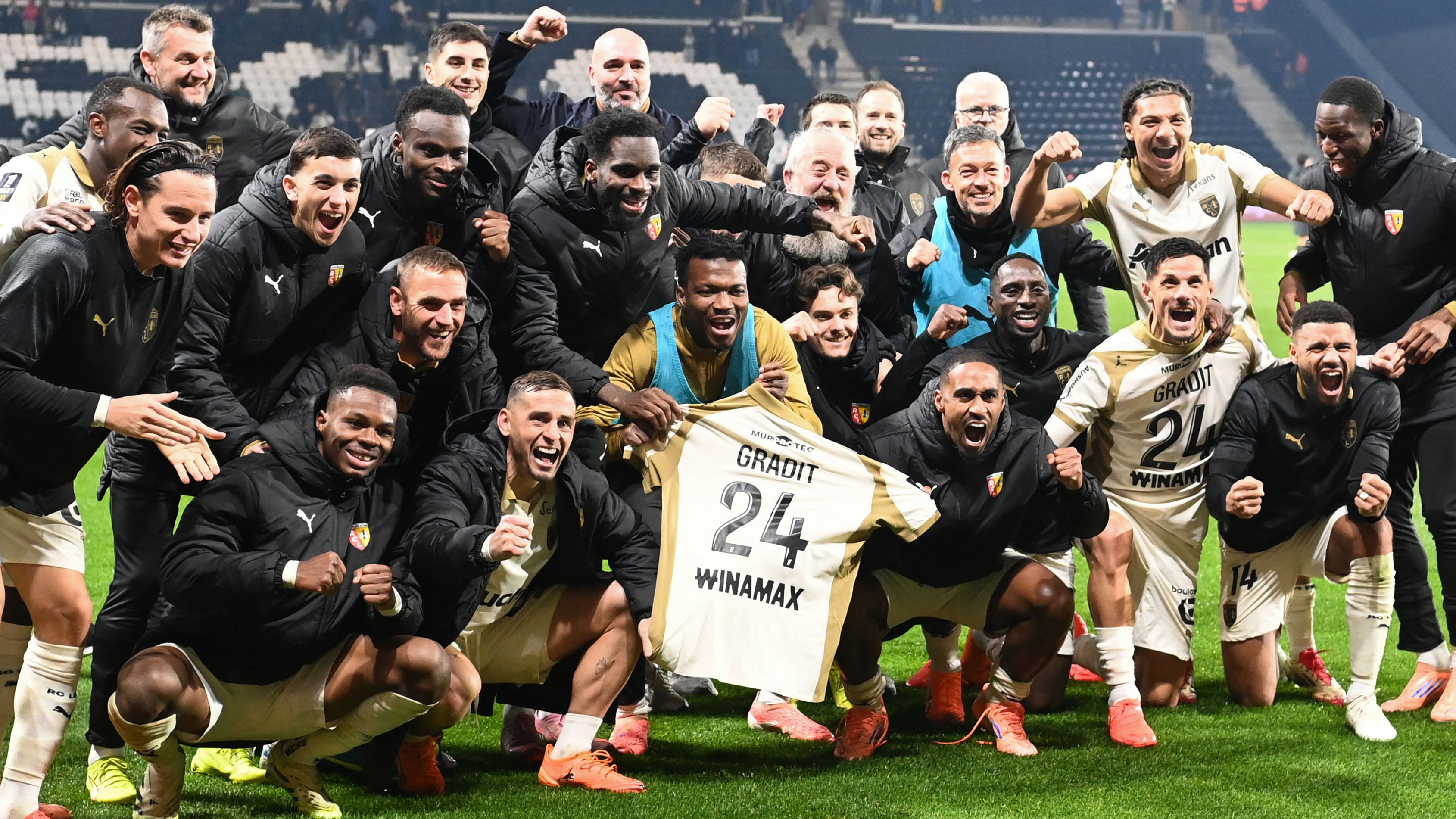 FBL-FRA-LIGUE1-ANGERS-LENS