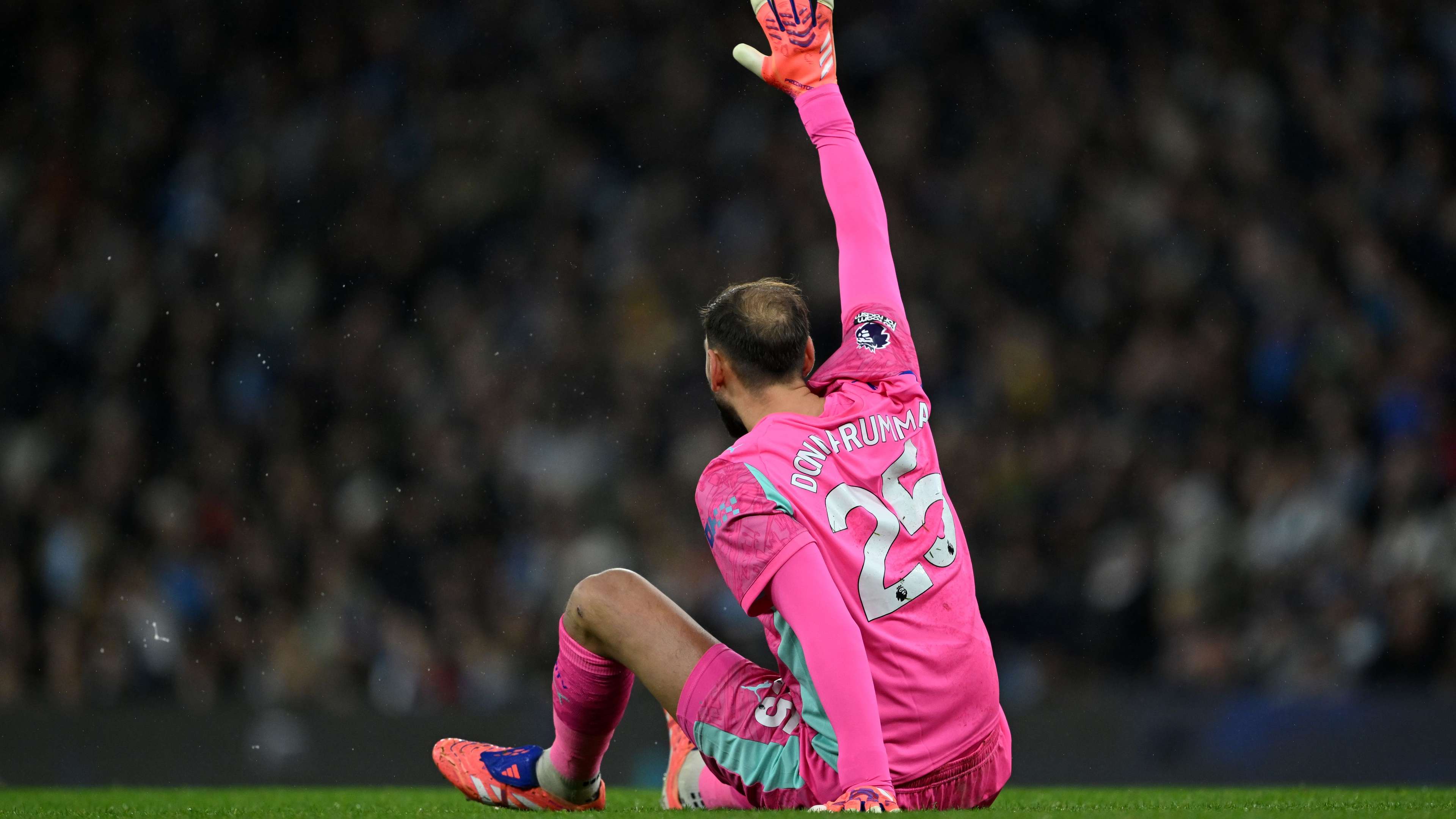 Manchester City v Leeds United - Premier League