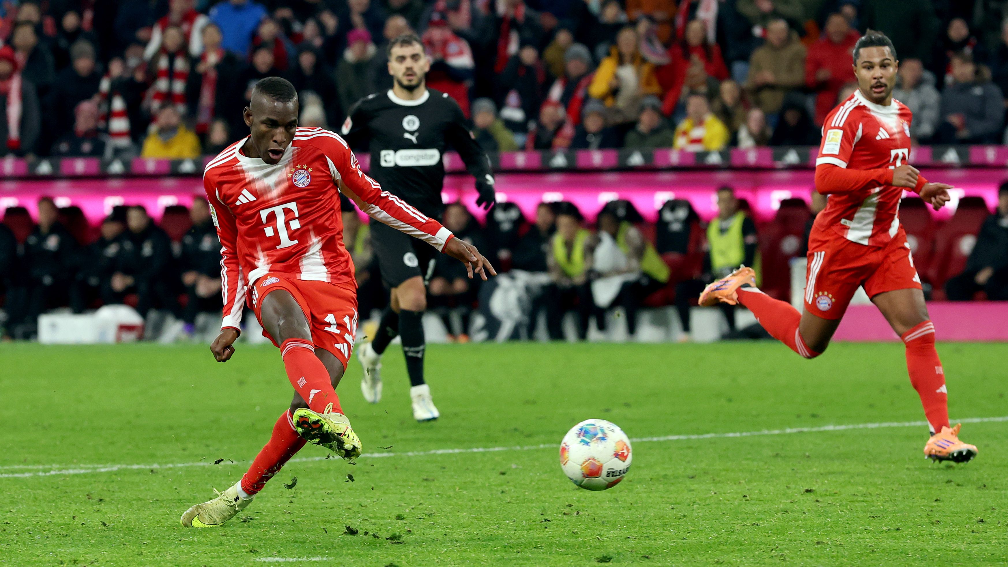 FC Bayern München v FC St. Pauli - Bundesliga