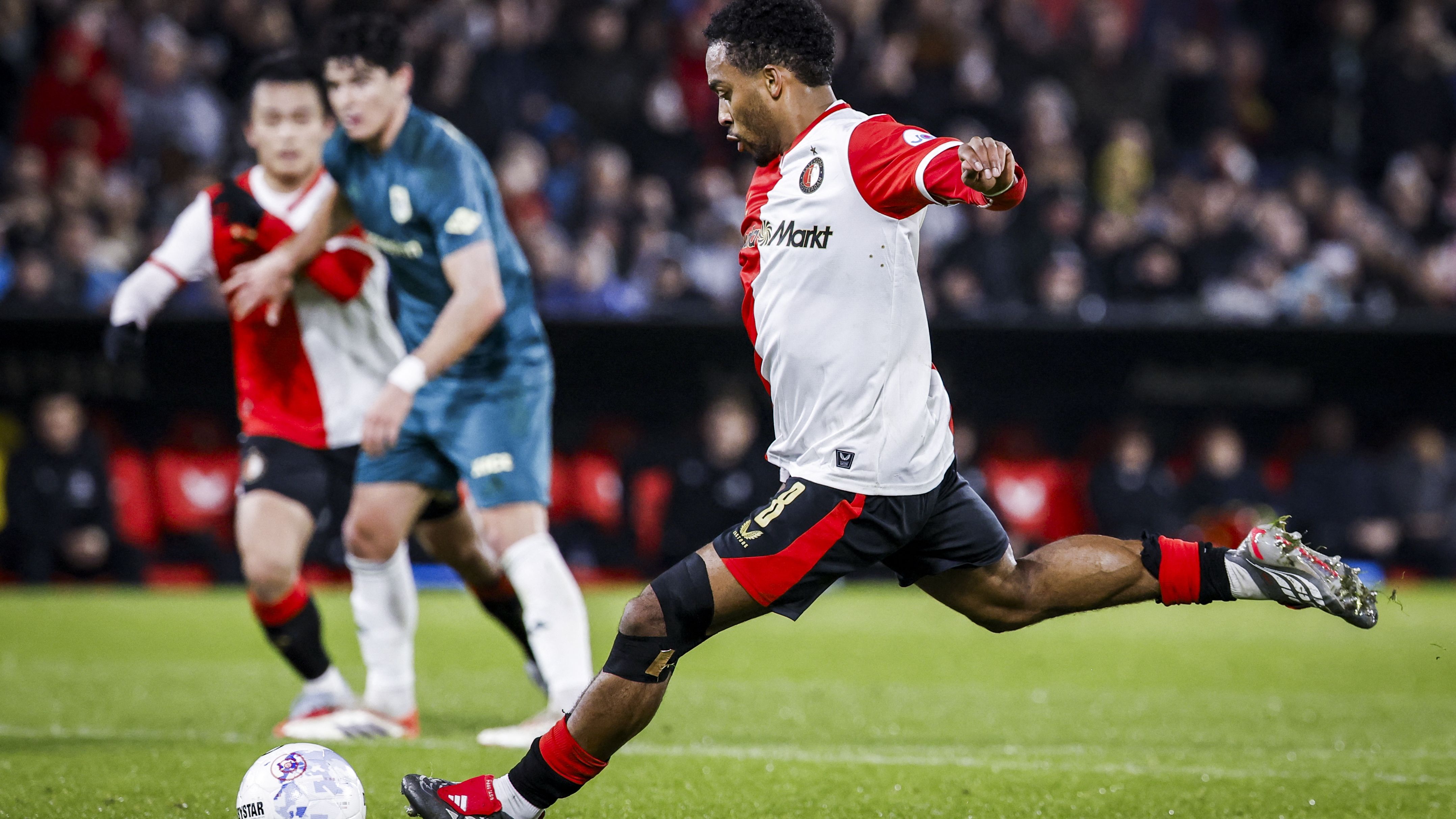 FBL-NED-EREEDIVISIE-FEYENOORD-ZWOLLE