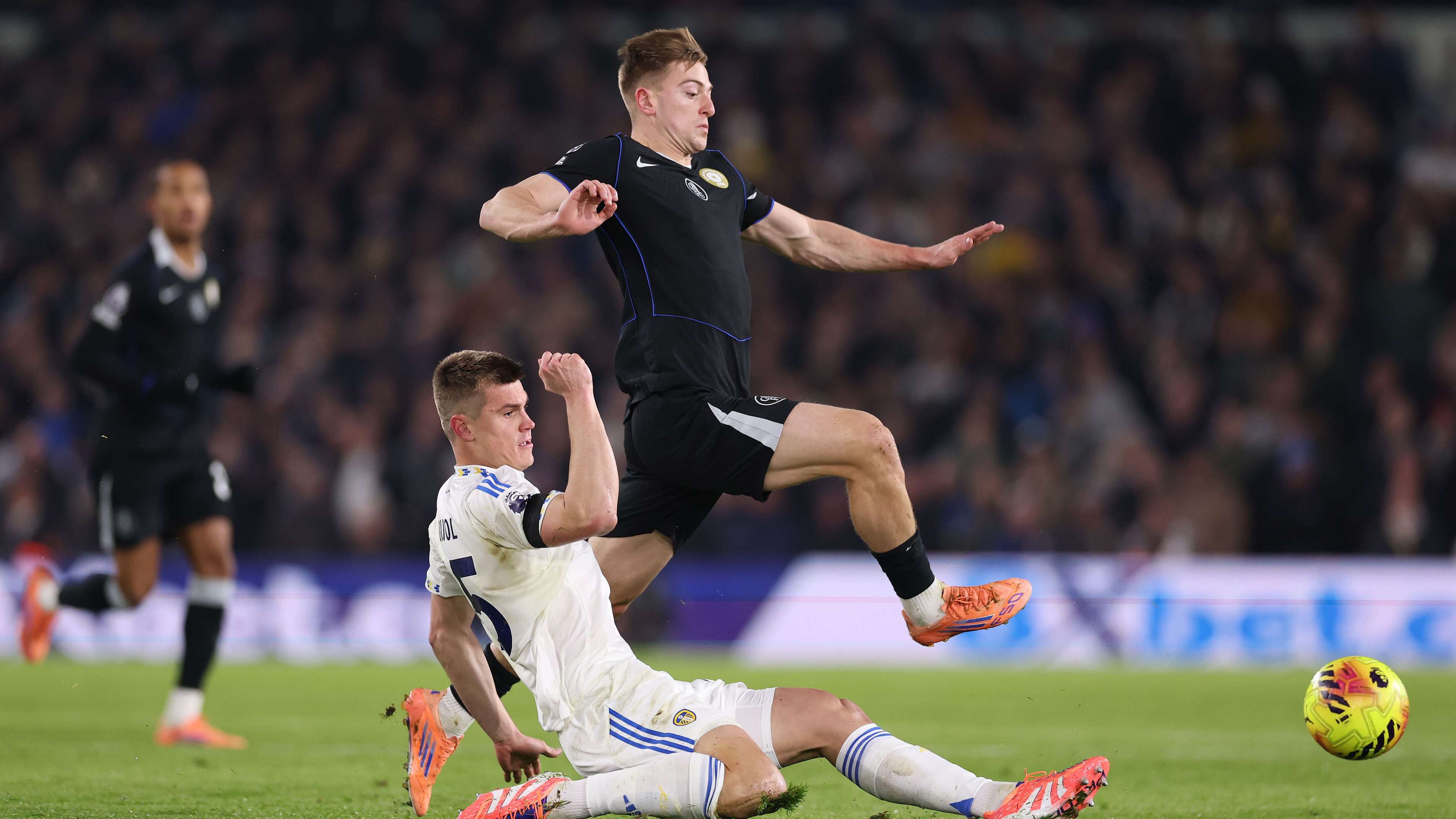 Leeds United v Chelsea - Premier League