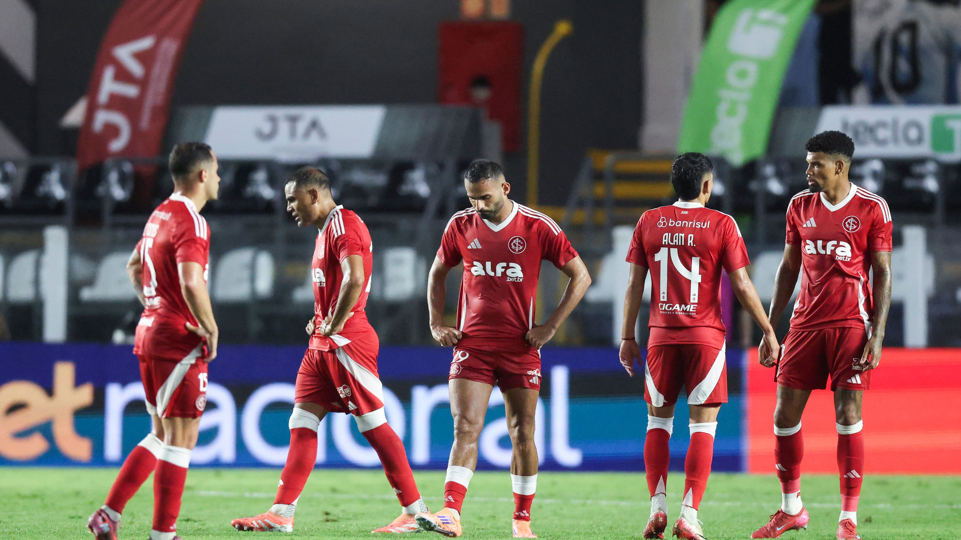 Sao Paulo v Internacional - Brasileirao 2025