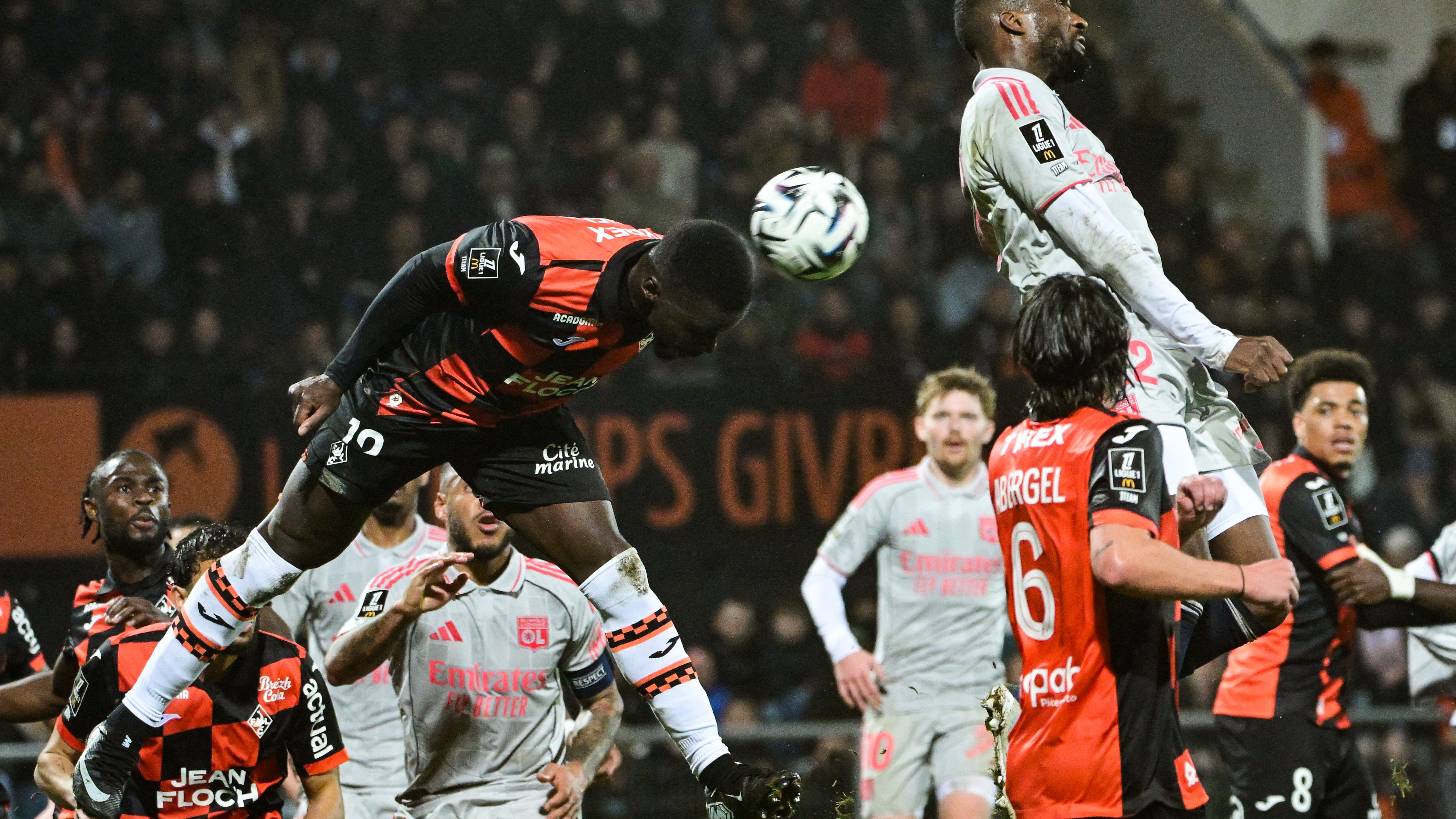 FBL-FRA-LIGUE1-LORIENT-LYON