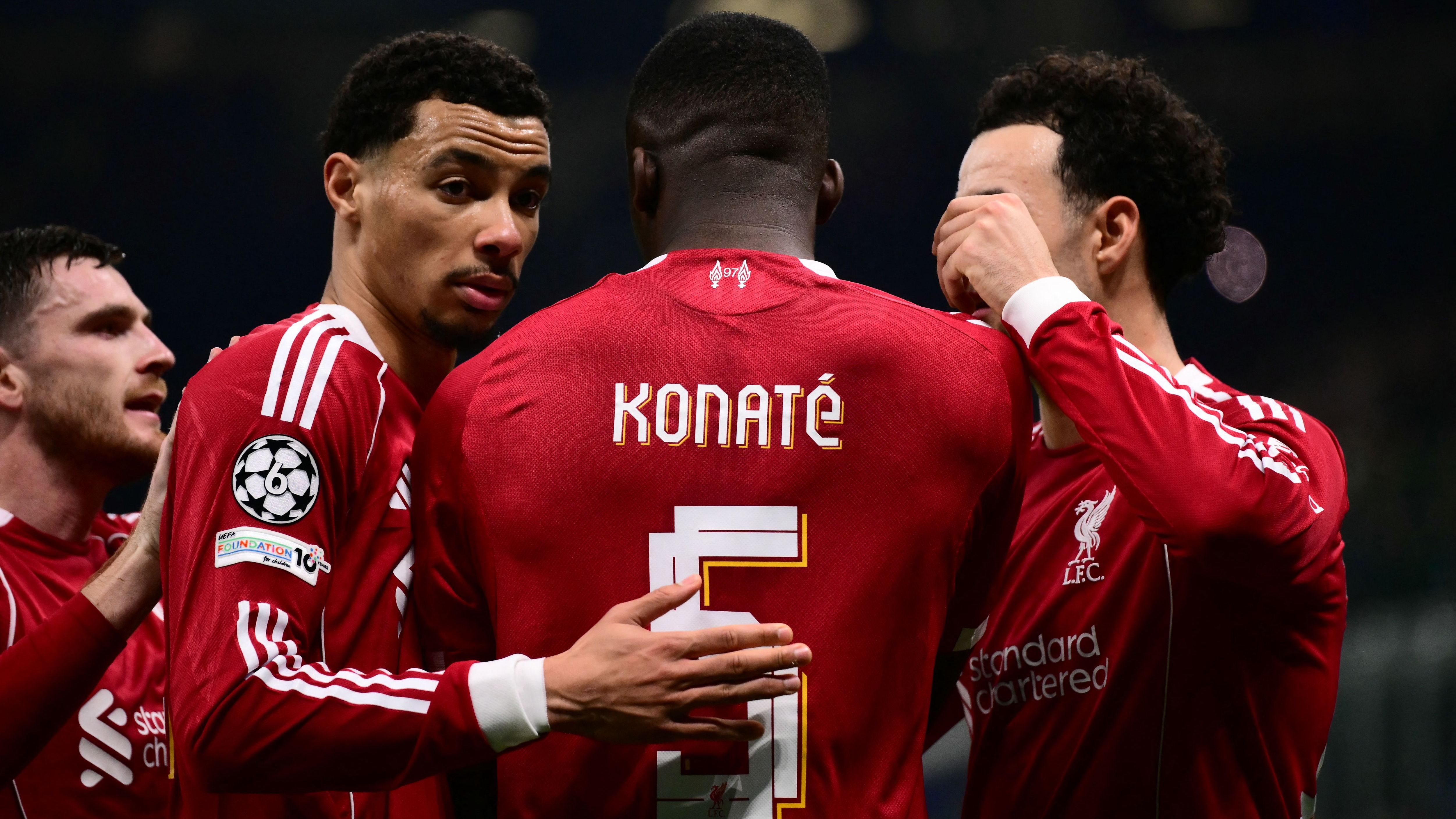 احتفال ليفربول بالهدف الملغي