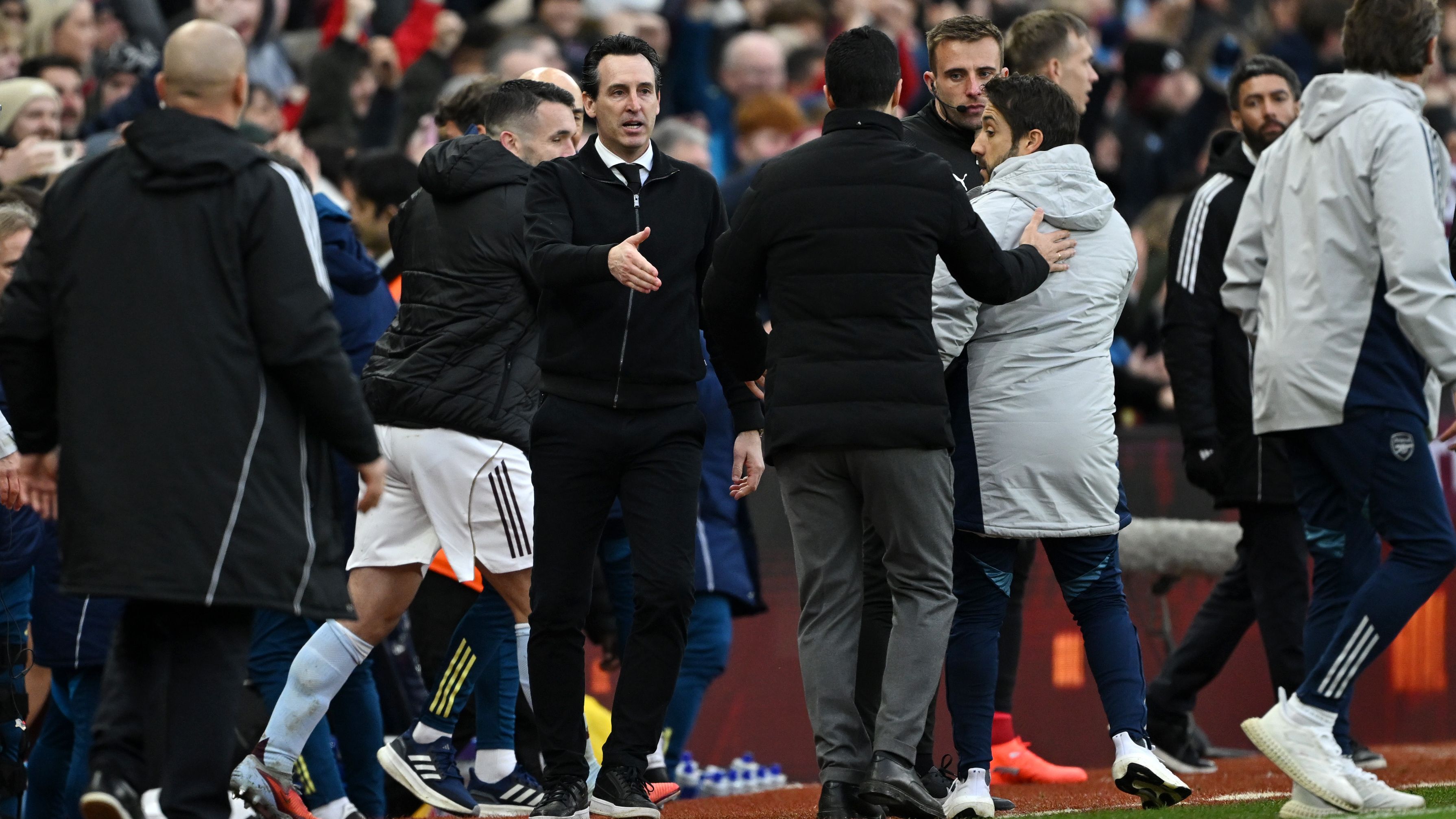 Aston Villa v Arsenal - Premier League