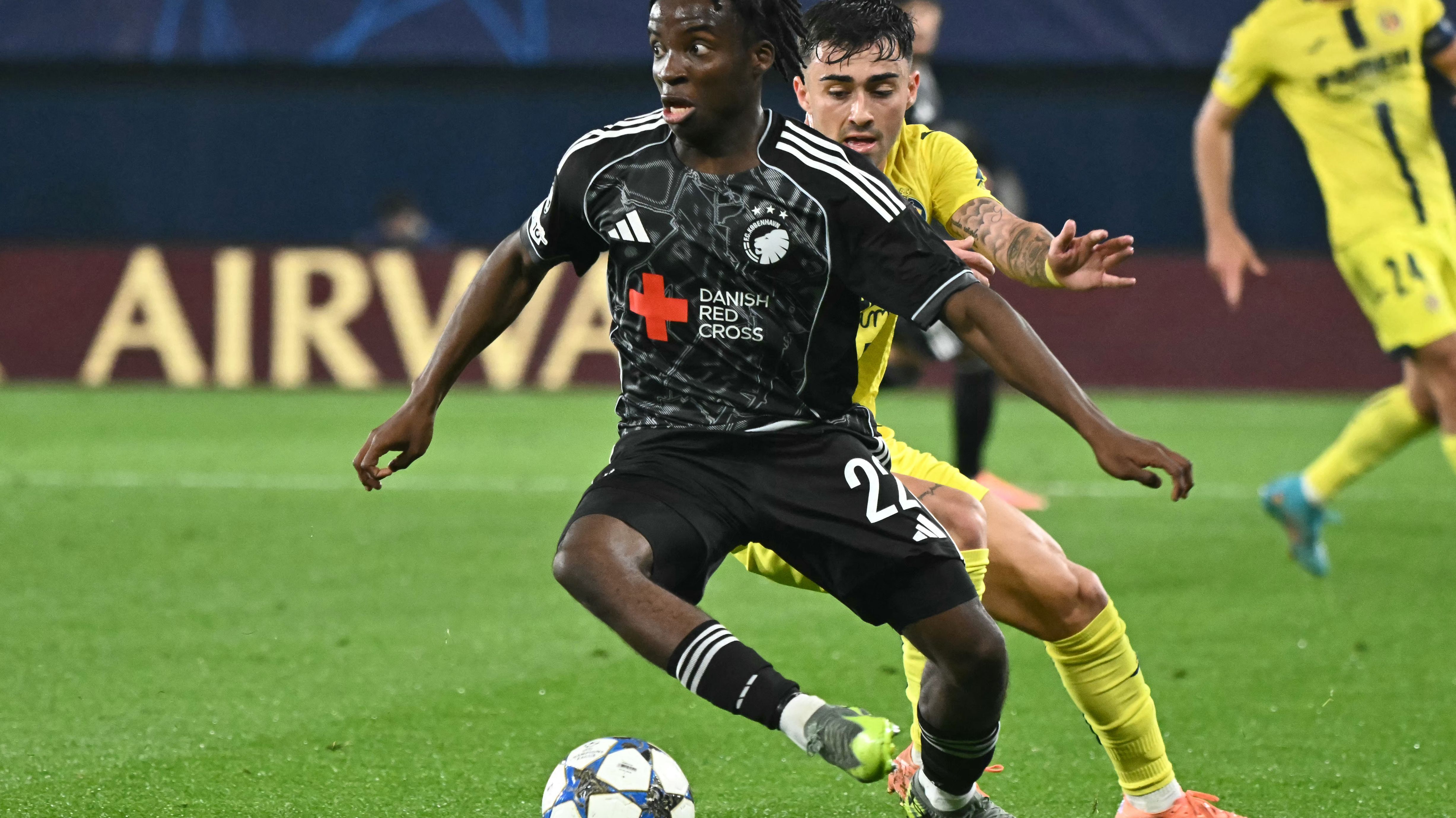 TOPSHOT-FBL-EUR-C1-VILLARREAL-COPENHAGEN