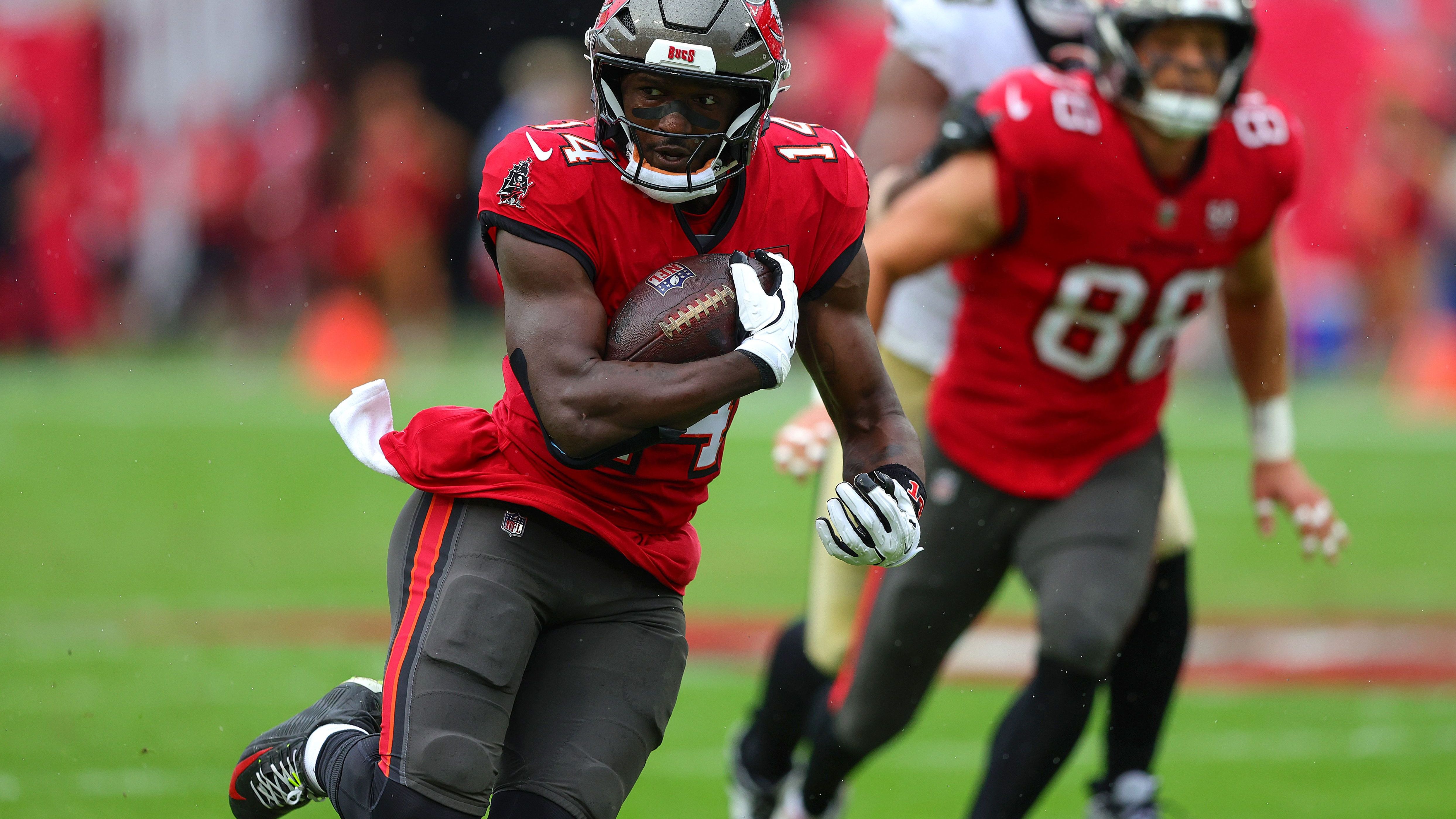 New Orleans Saints v Tampa Bay Buccaneers - NFL 2025