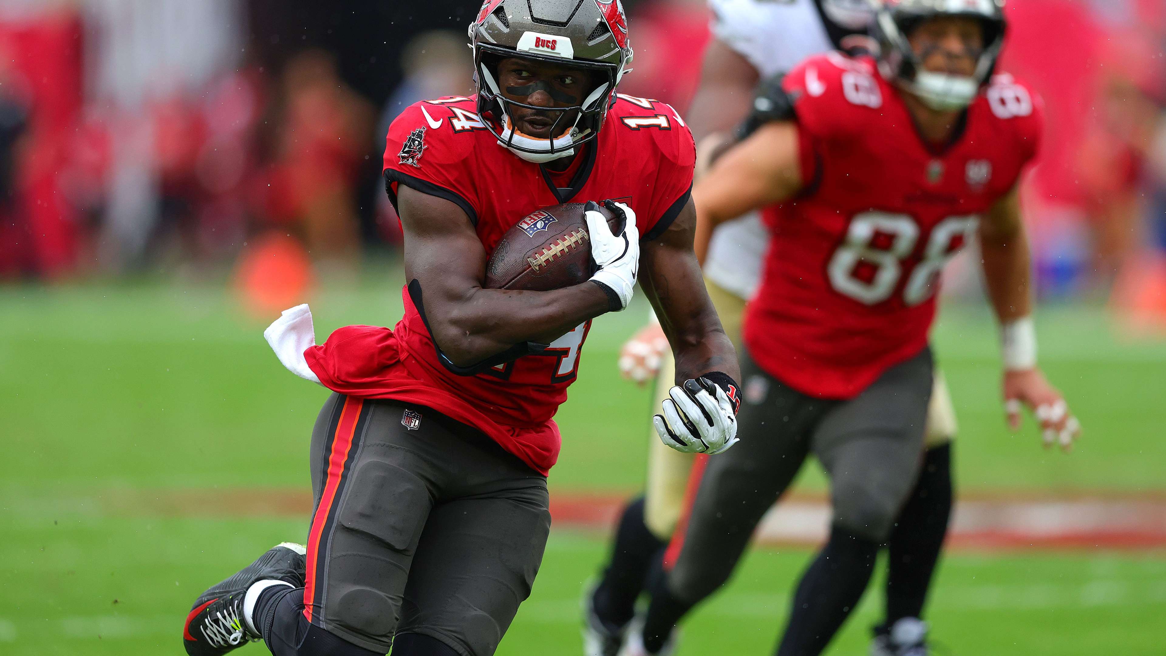 New Orleans Saints v Tampa Bay Buccaneers - NFL 2025