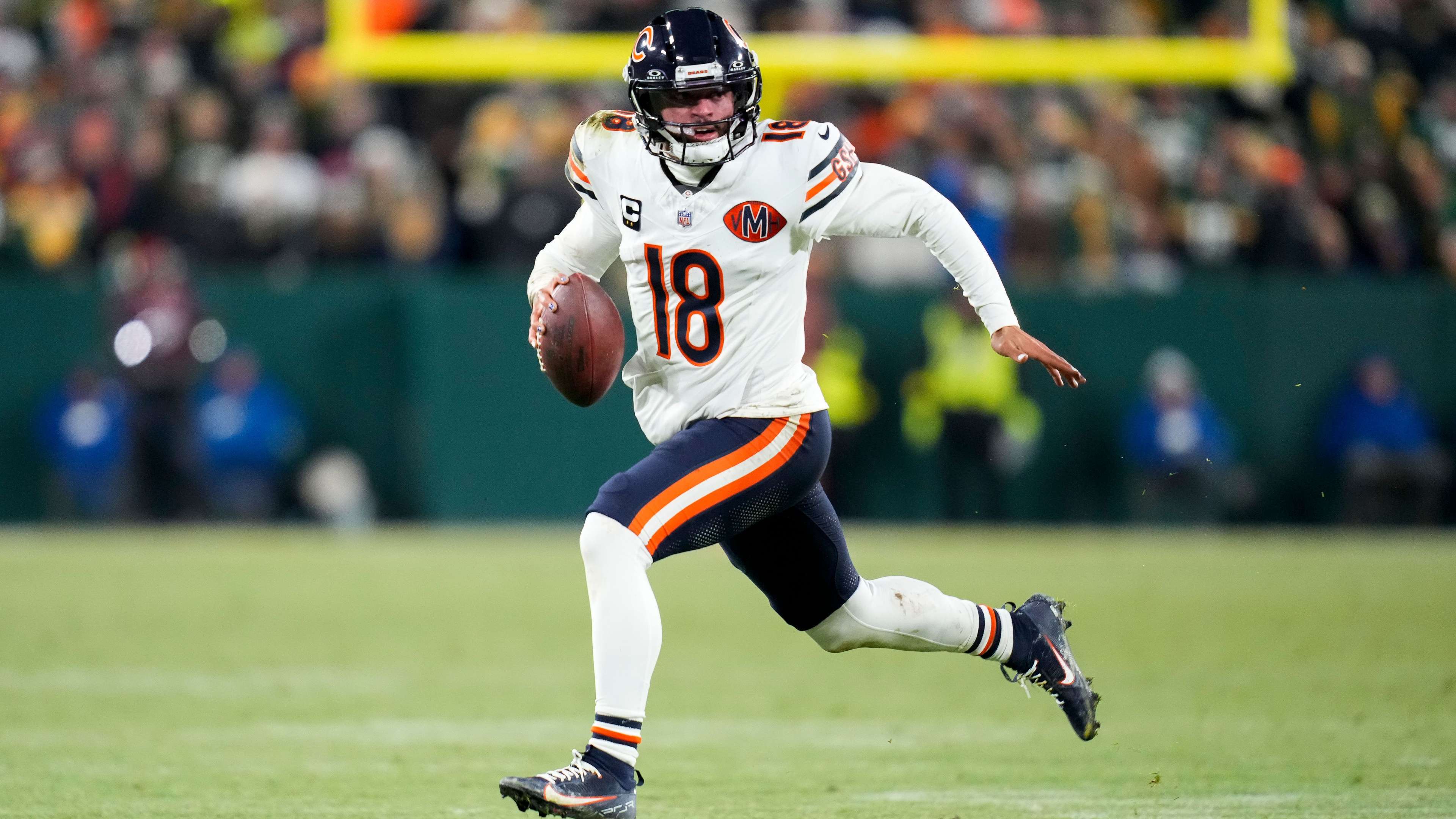 Chicago Bears v Green Bay Packers - NFL 2025