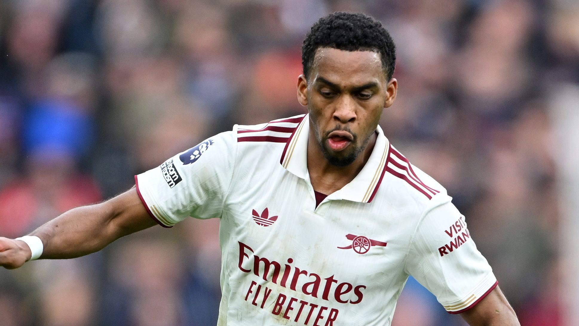 Aston Villa v Arsenal - Premier League