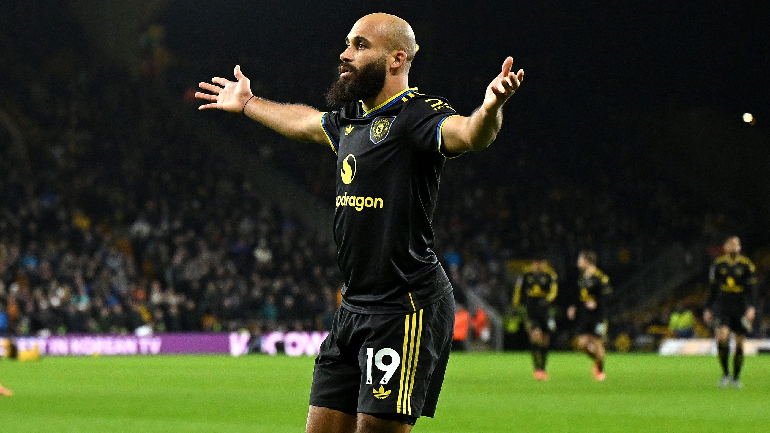 Wolverhampton Wanderers v Manchester United - Premier League