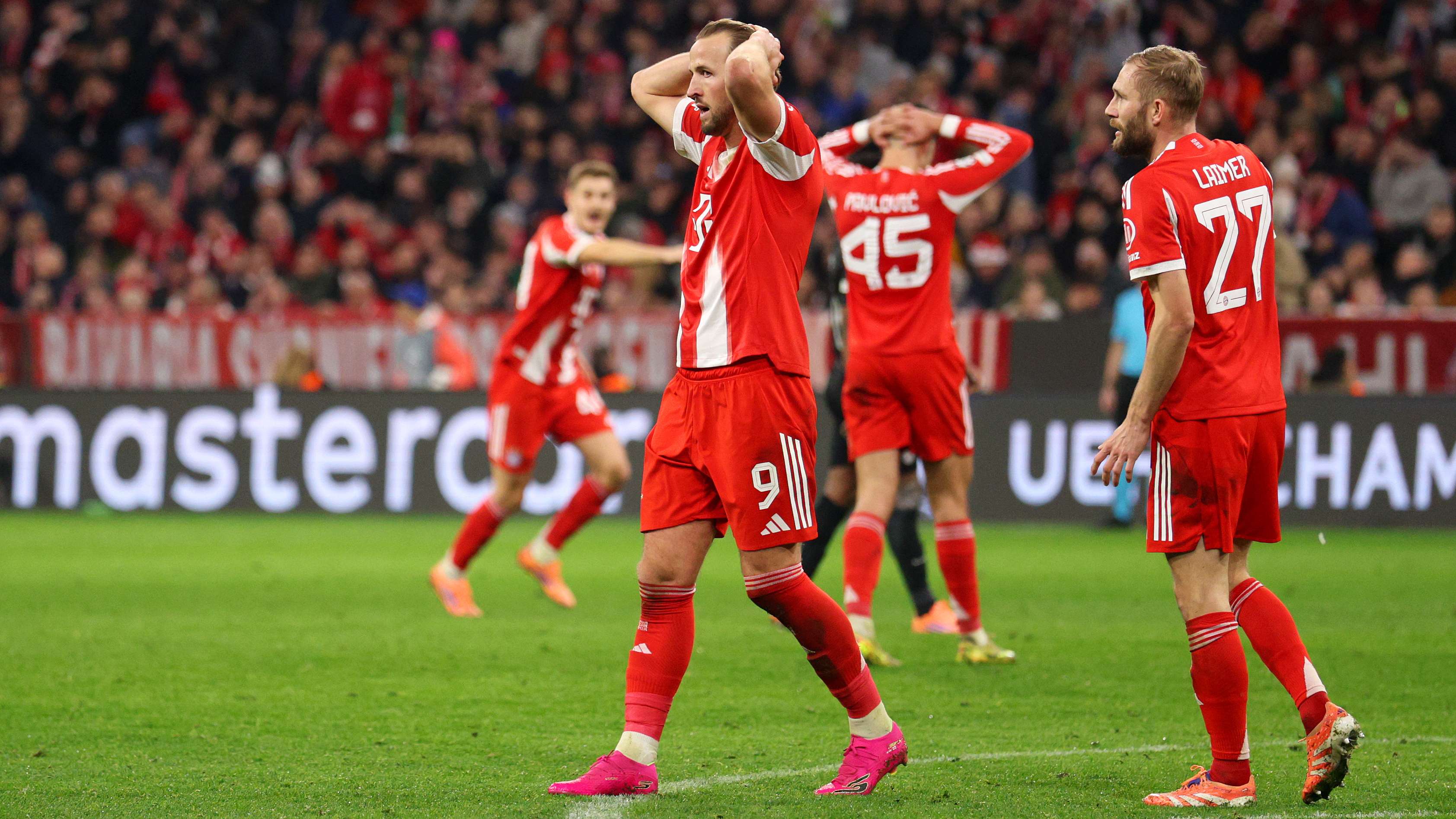 FC Bayern München v Sporting Clube de Portugal - UEFA Champions League 2025/26 League Phase MD6
