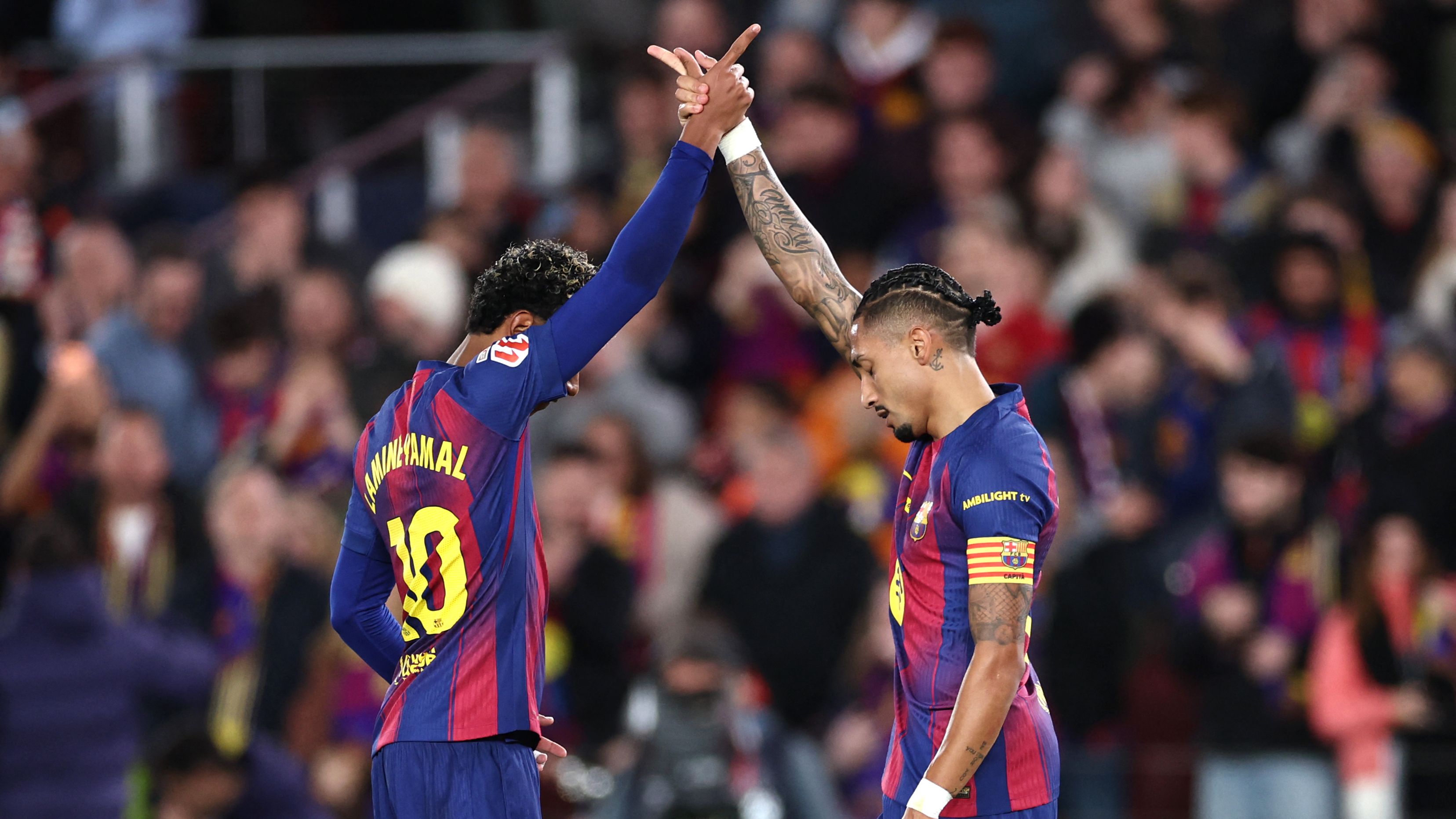 TOPSHOT-FBL-ESP-LIGA-BARCELONA-OSASUNA