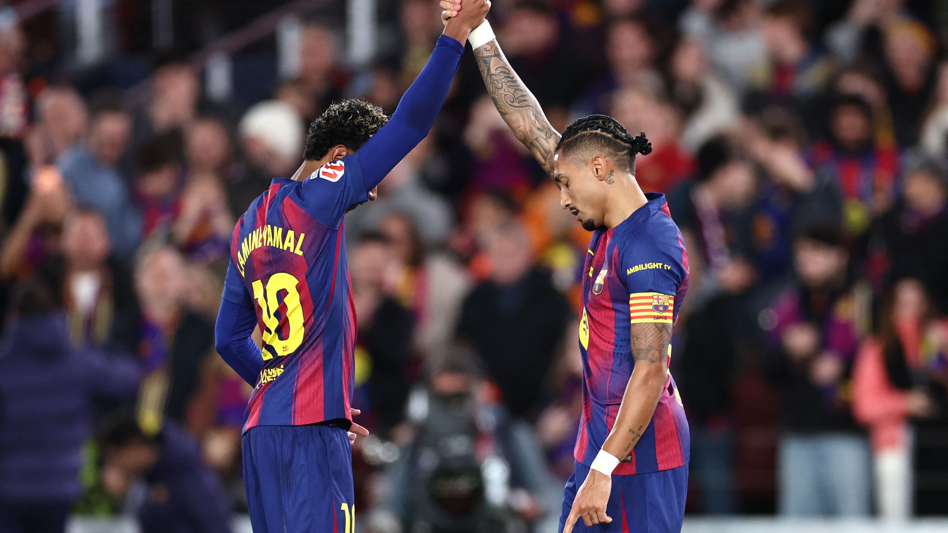 TOPSHOT-FBL-ESP-LIGA-BARCELONA-OSASUNA