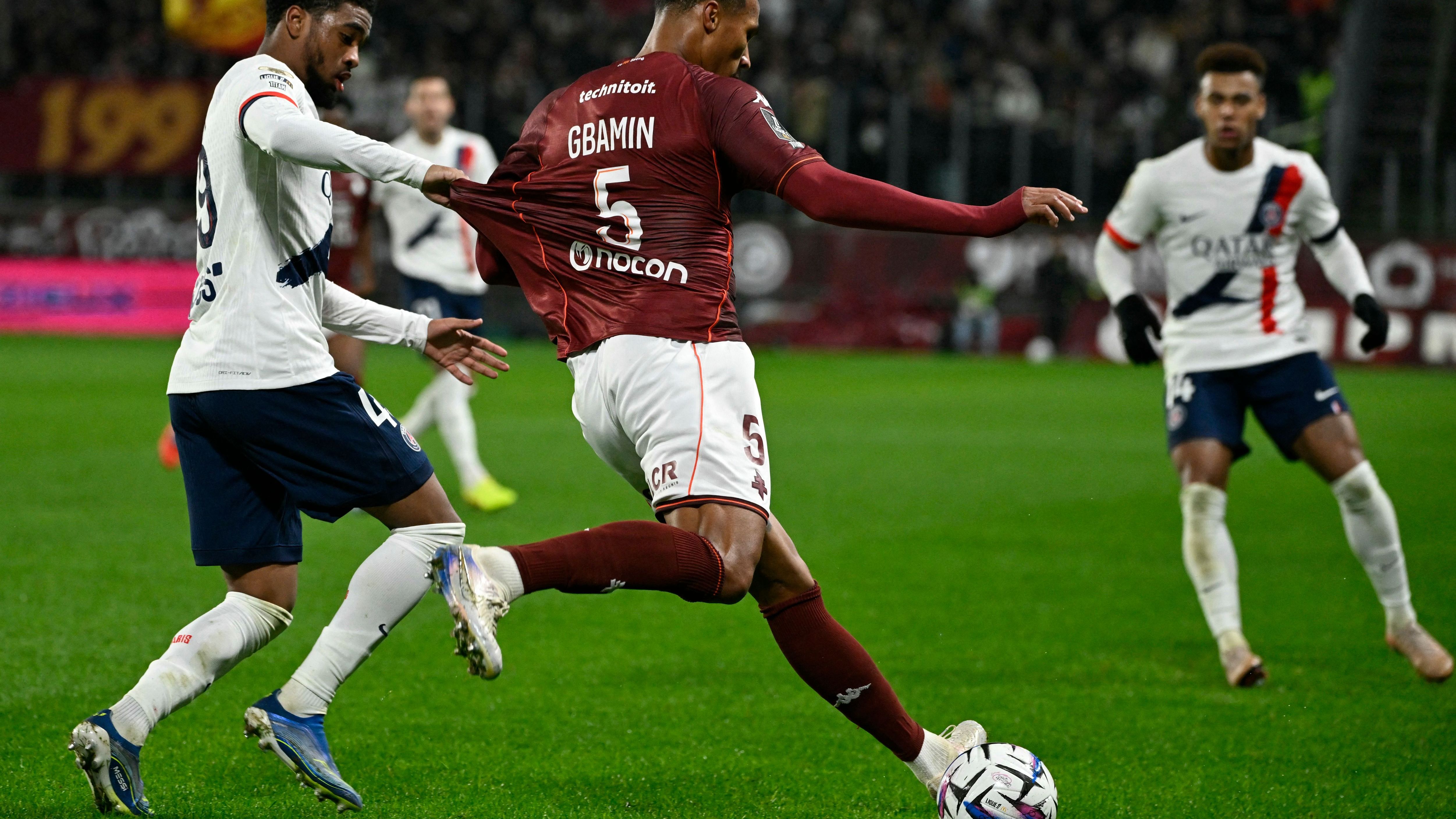 FBL-FRA-LIGUE1-METZ-PSG