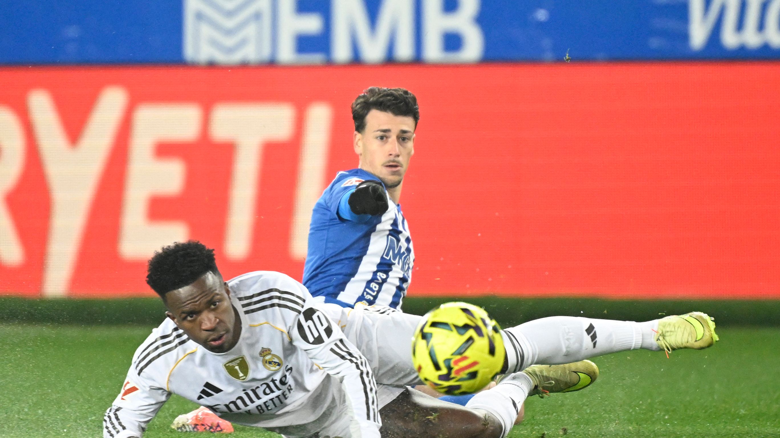 FBL-ESP-LIGA-ALAVES-REAL MADRID