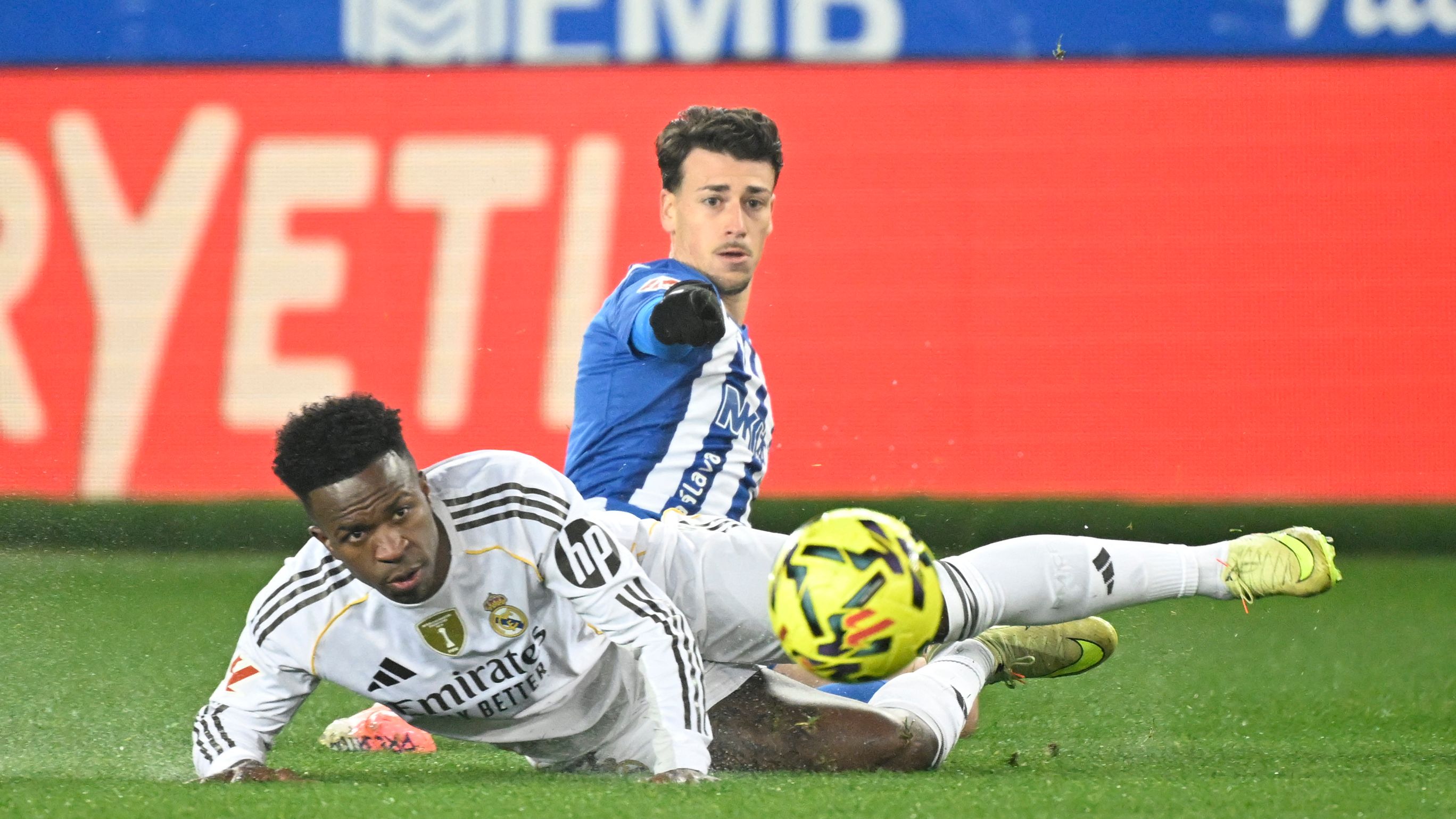 FBL-ESP-LIGA-ALAVES-REAL MADRID