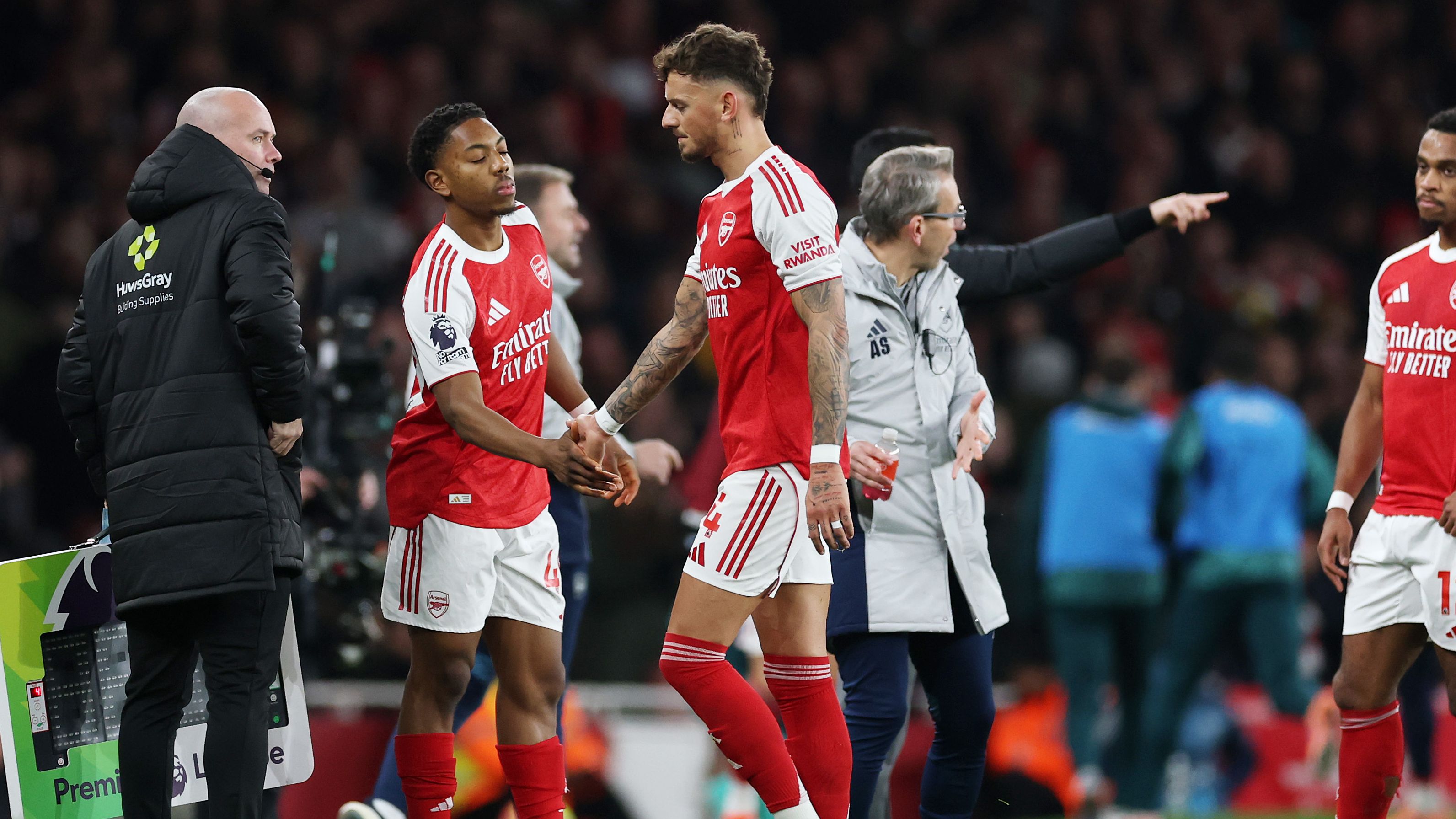 Arsenal v Wolverhampton Wanderers - Premier League