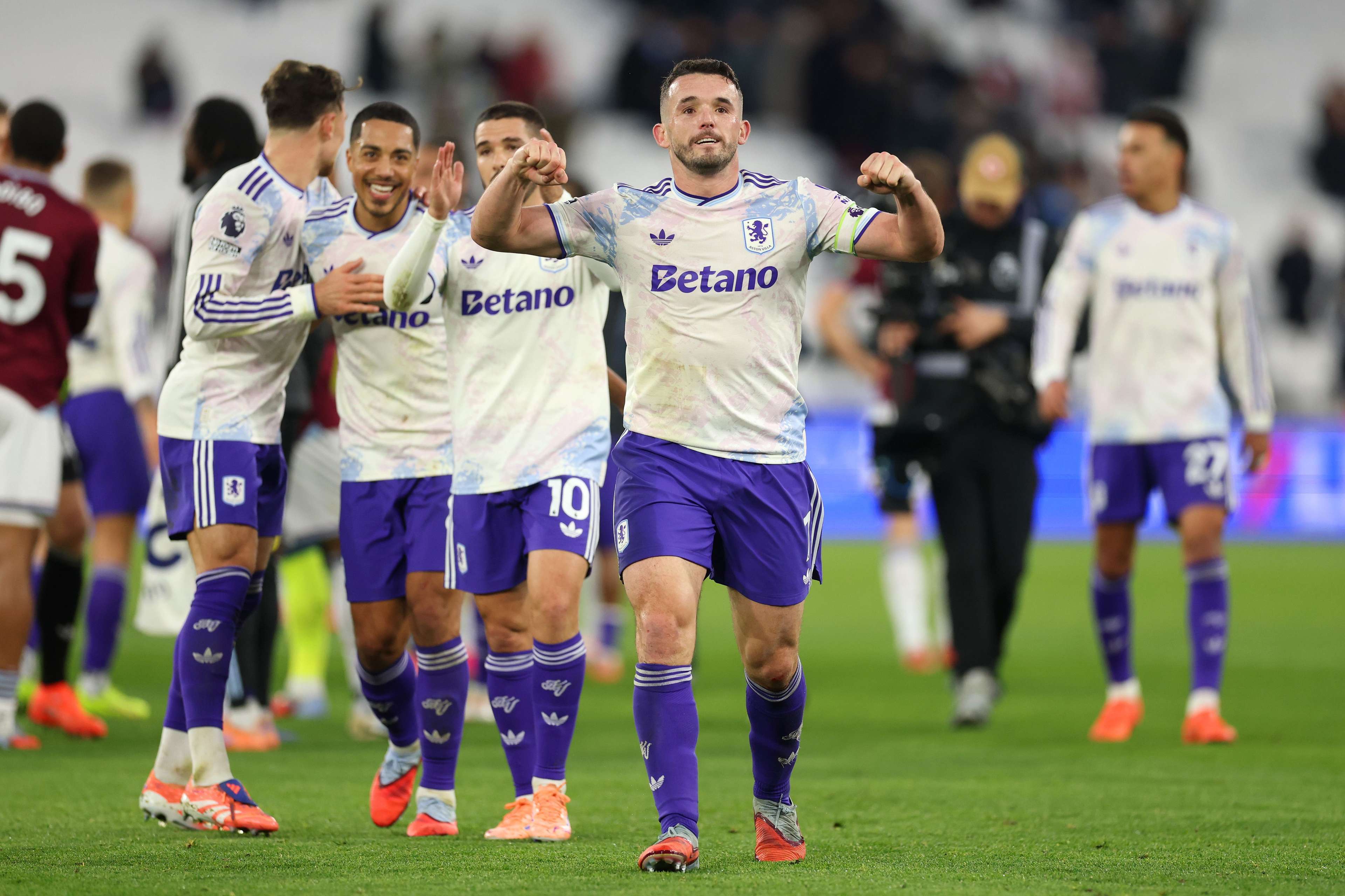 West Ham United v Aston Villa - Premier League