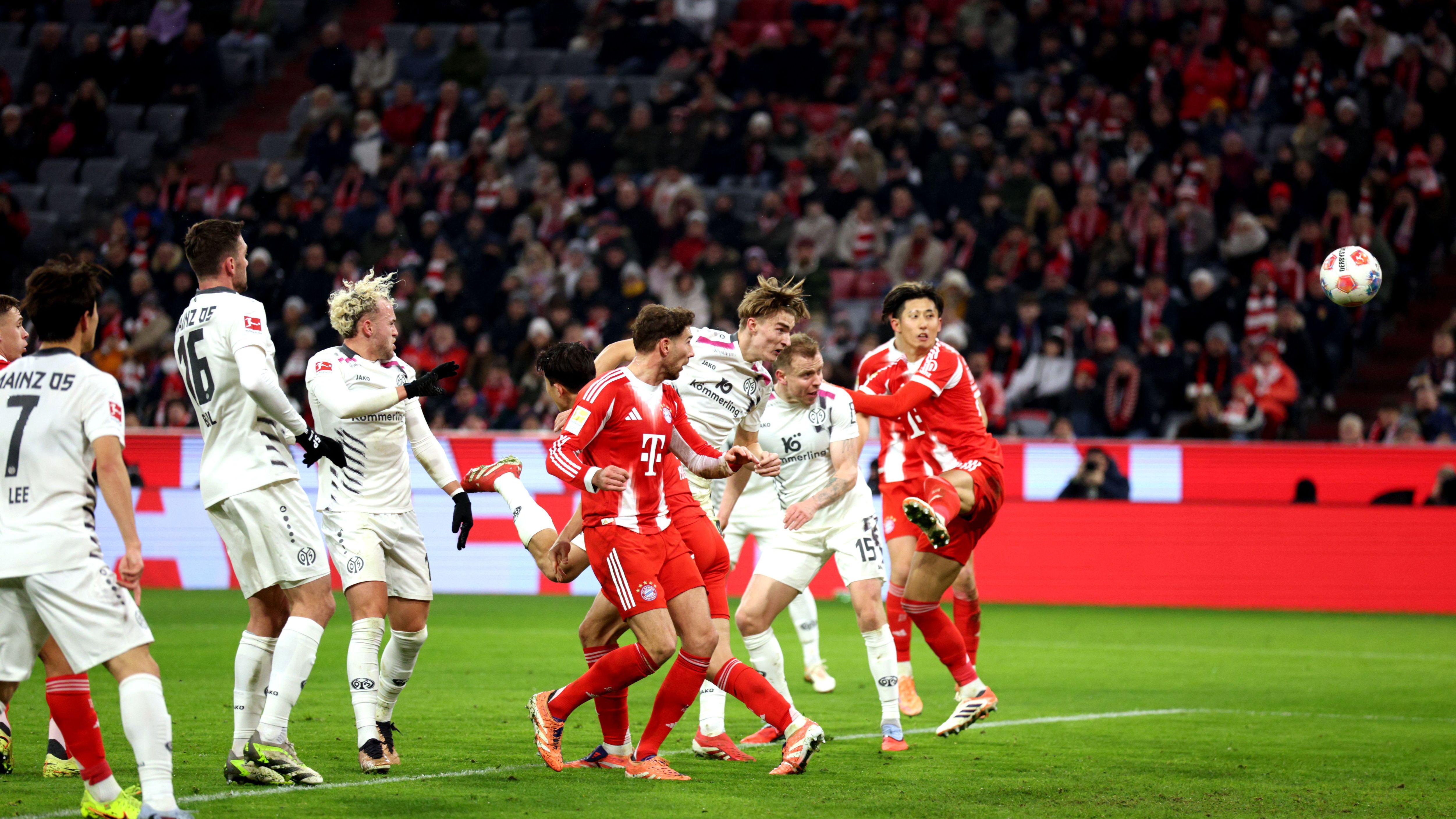 FC Bayern München v 1. FSV Mainz 05 - Bundesliga