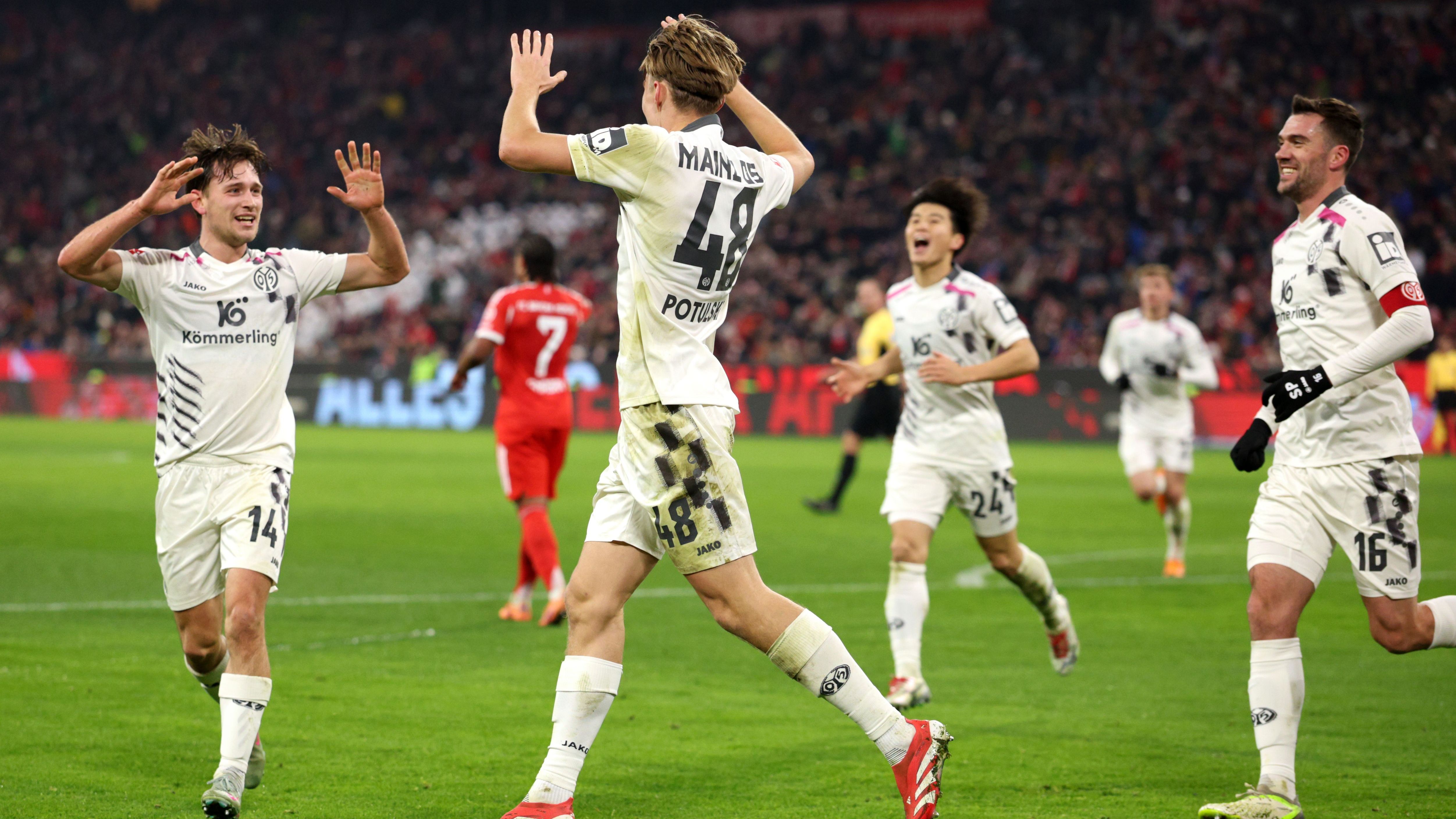 FC Bayern München v 1. FSV Mainz 05 - Bundesliga