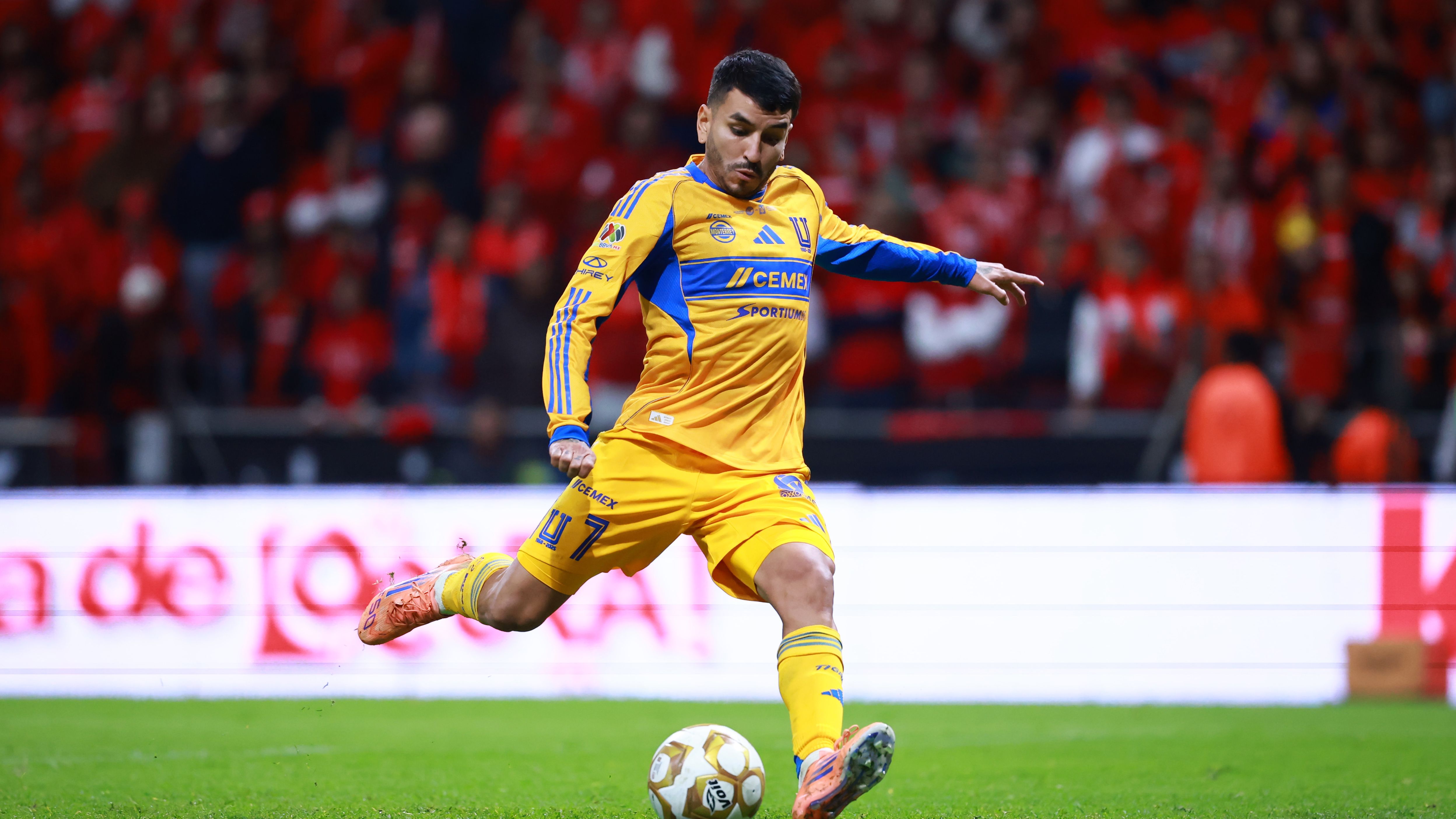 Toluca v Tigres UANL - Torneo Apertura 2025 Liga MX Final