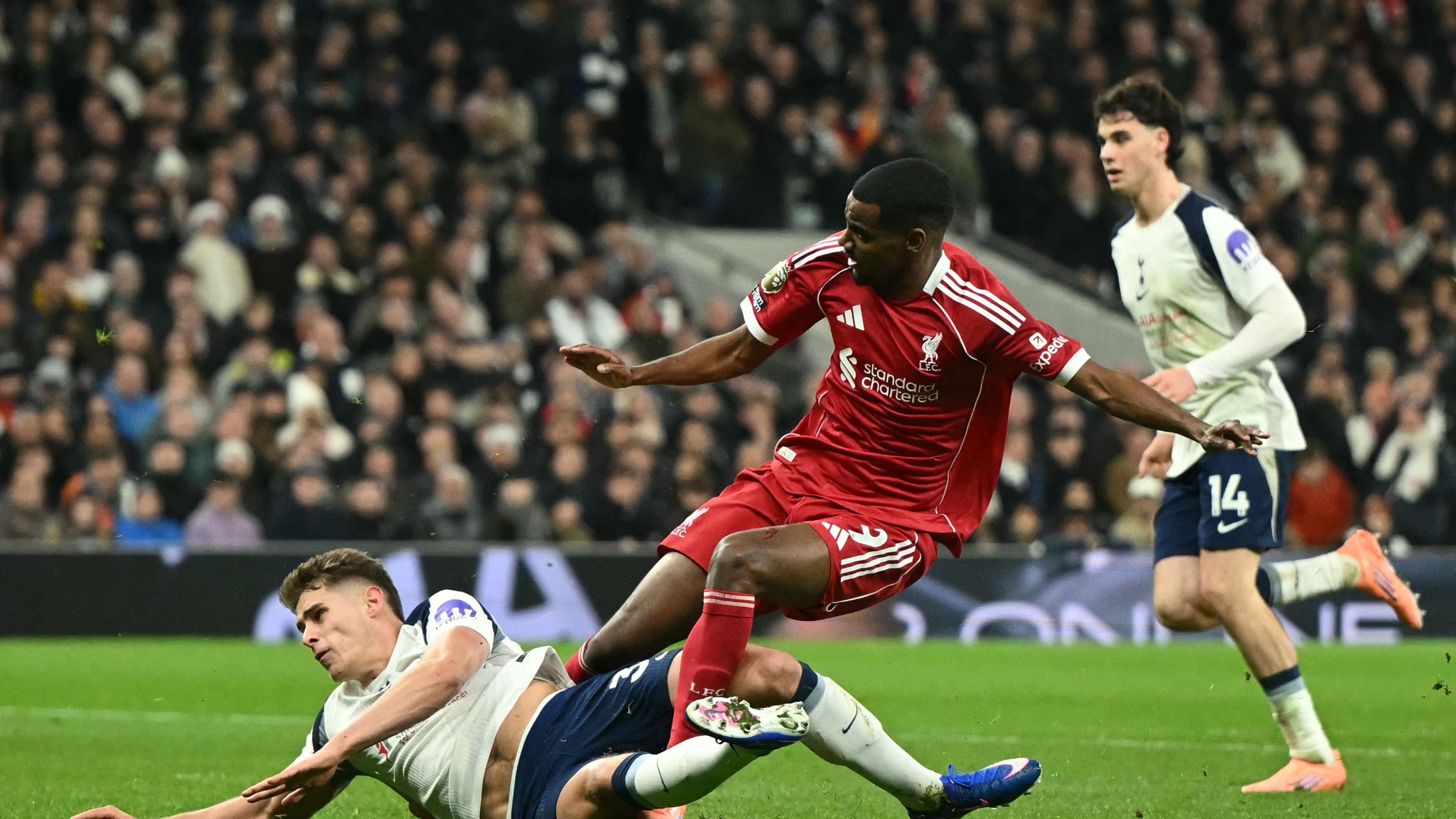 FBL-ENG-PR-TOTTENHAM-LIVERPOOL