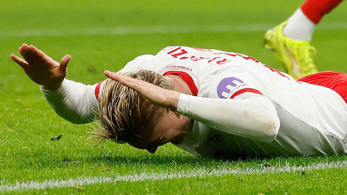 FBL-GER-BUNDESLIGA-LEIPZIG-LEVERKUSEN