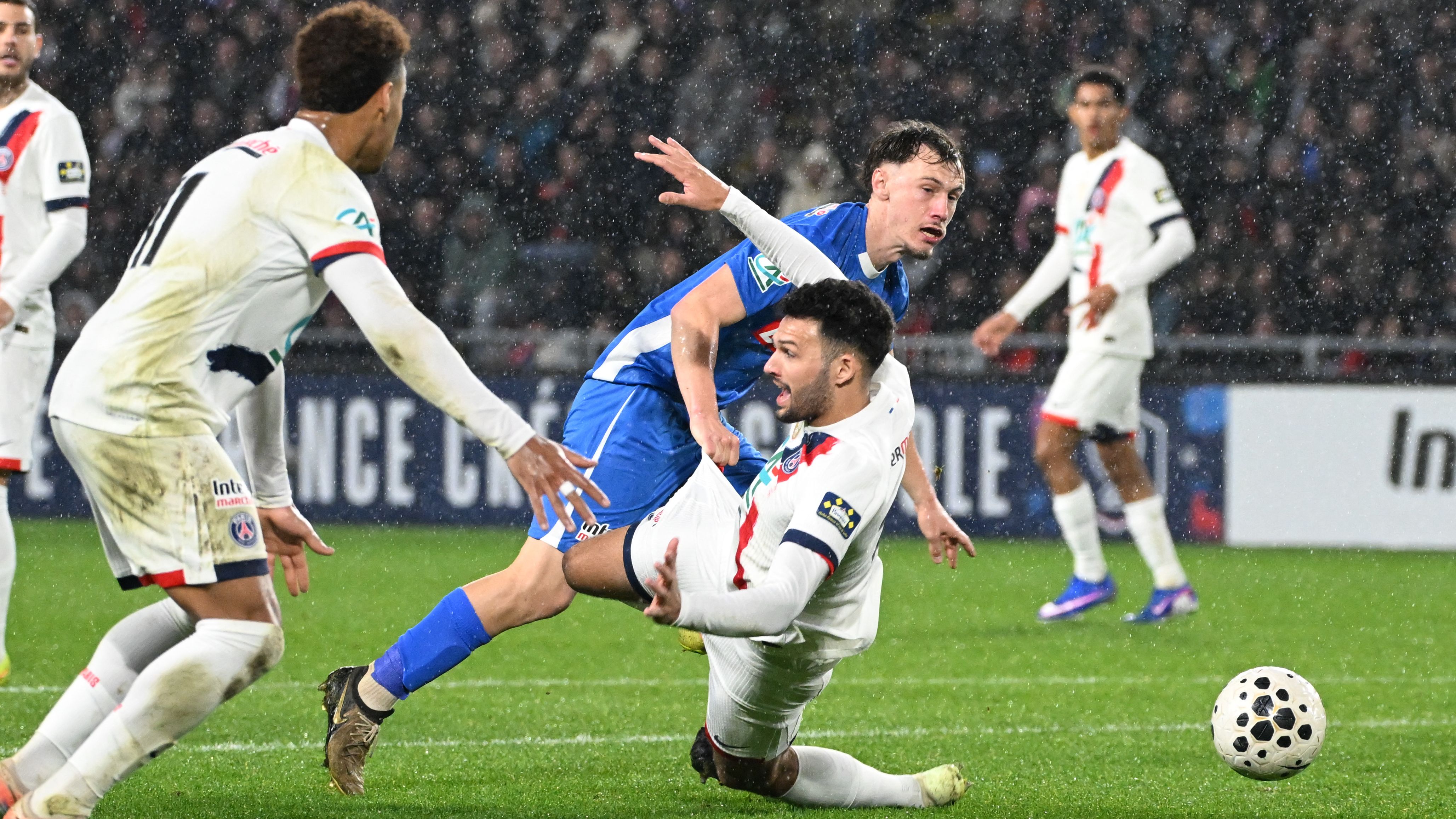 FBL-FRA-CUP-FONTENAY-LE-COMTE-PSG