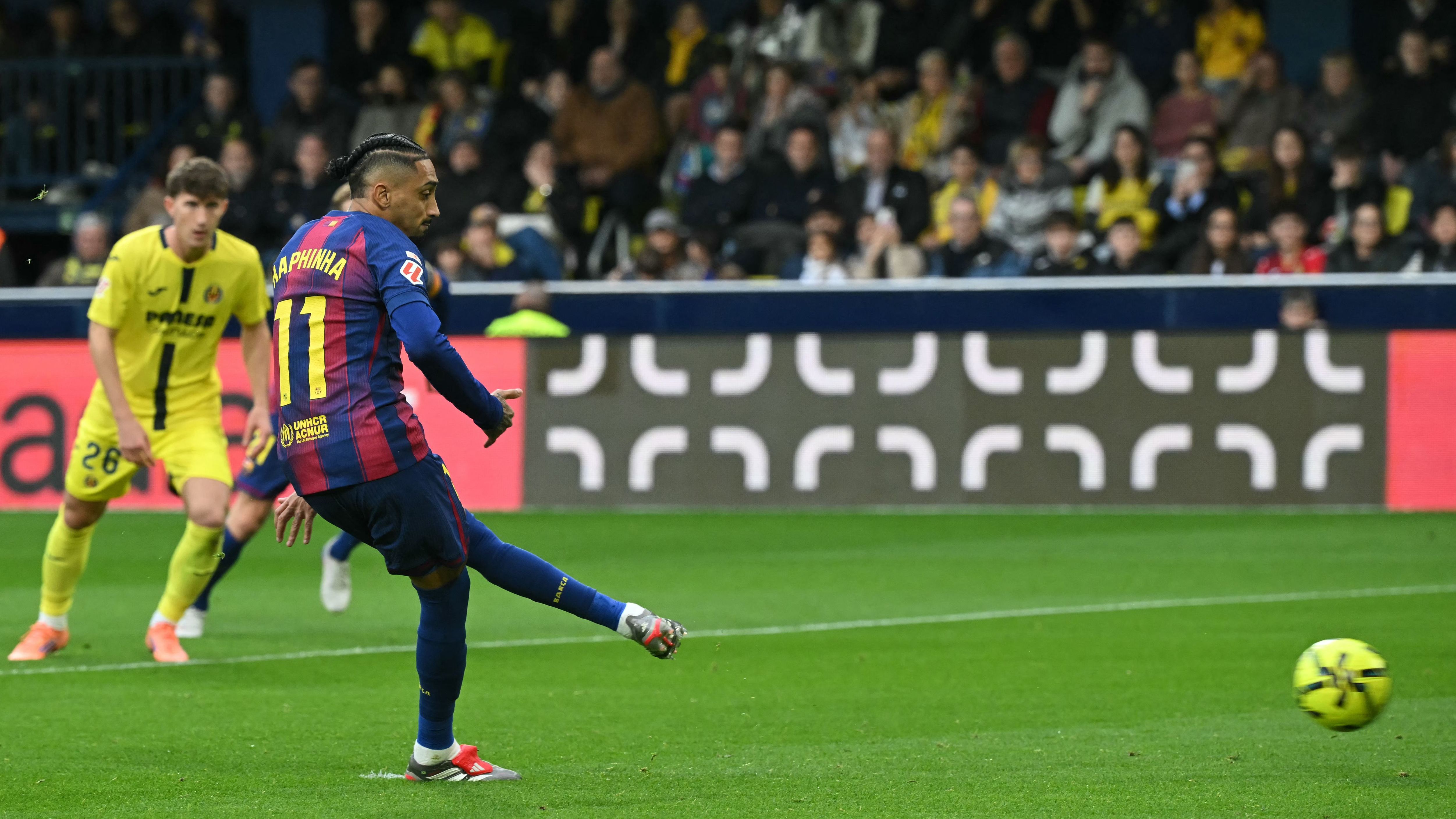 FBL-ESP-LIGA-VILLARREAL-BARCELONA