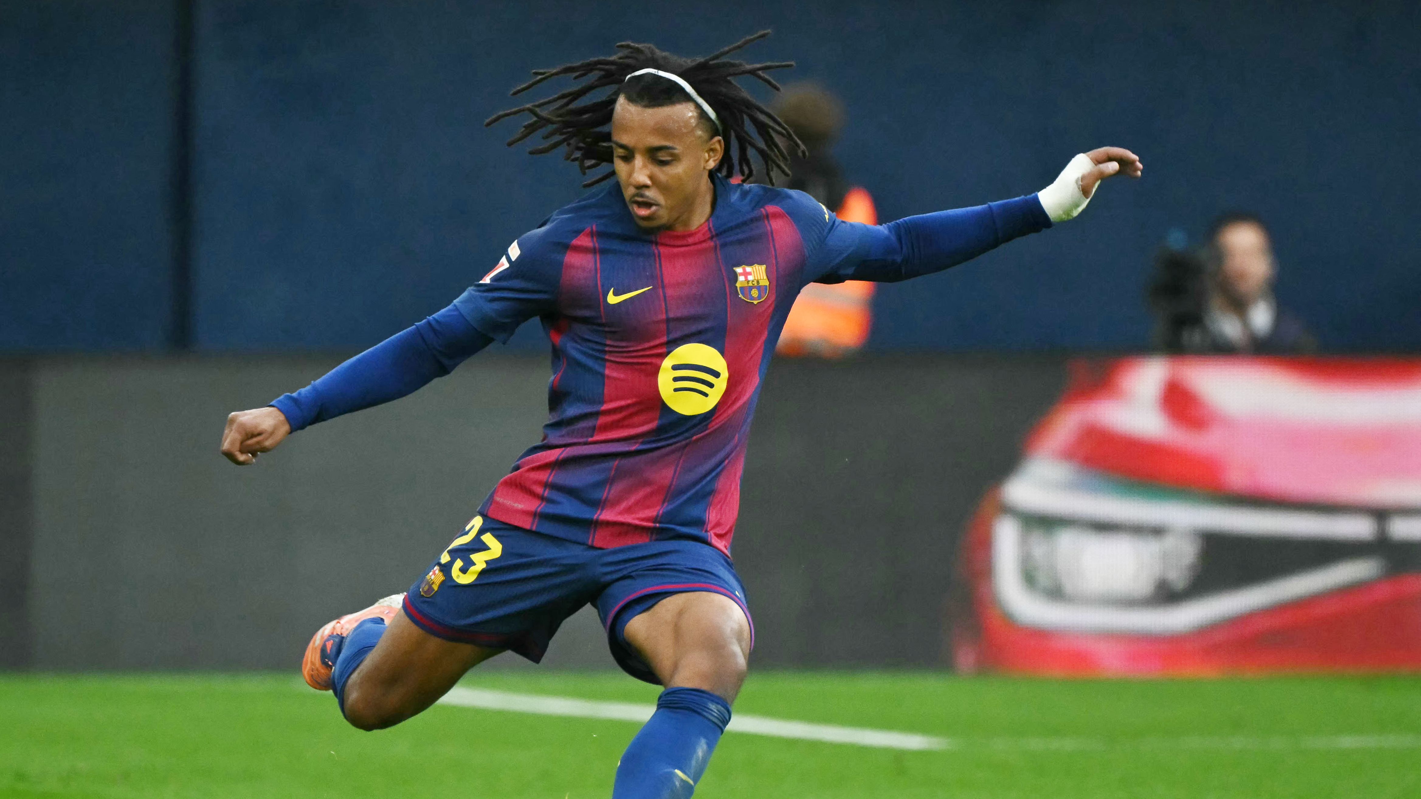 FBL-ESP-LIGA-VILLARREAL-BARCELONA