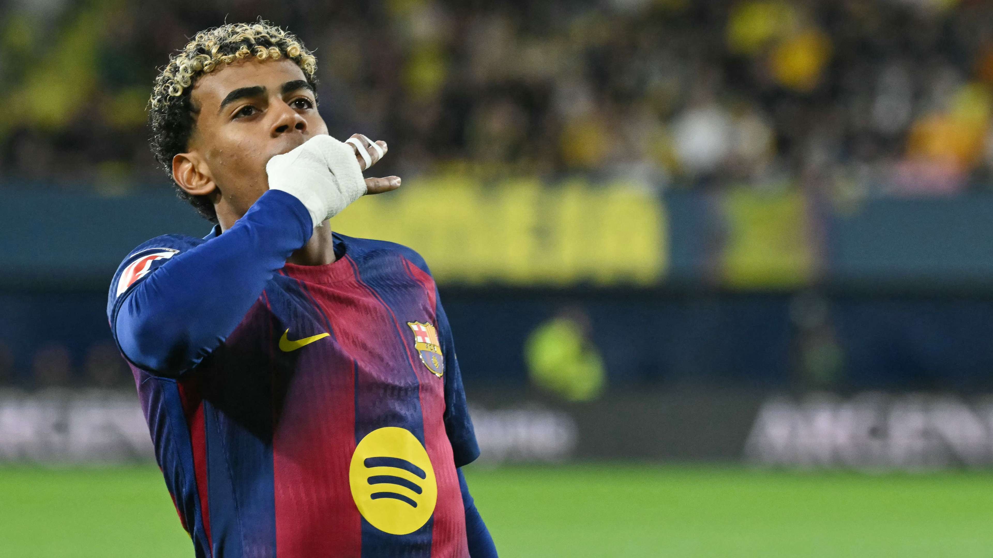 FBL-ESP-LIGA-VILLARREAL-BARCELONA