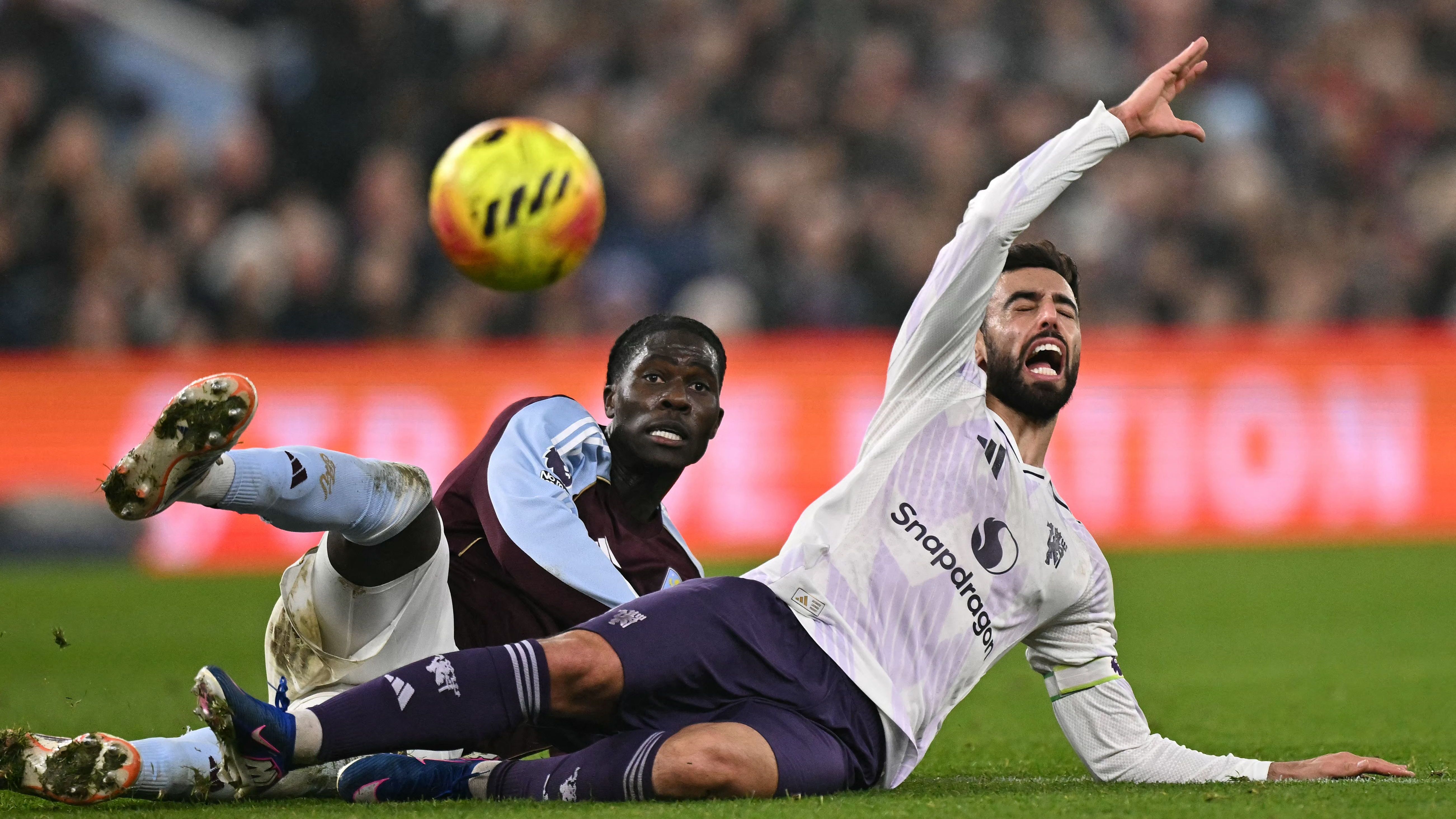 FBL-ENG-PR-ASTON VILLA-MAN UTD