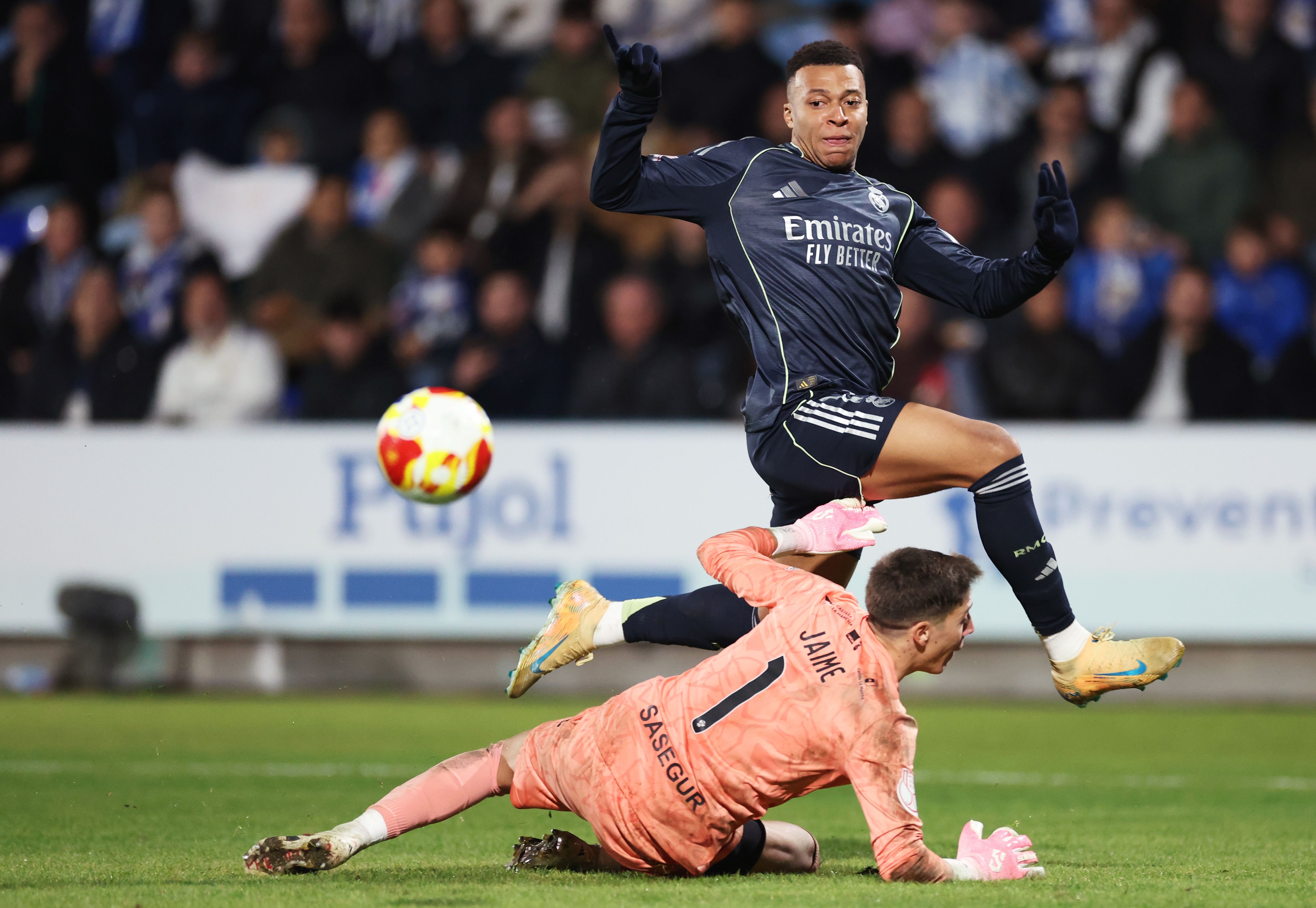 CF Talavera v Real Madrid - Copa del Rey