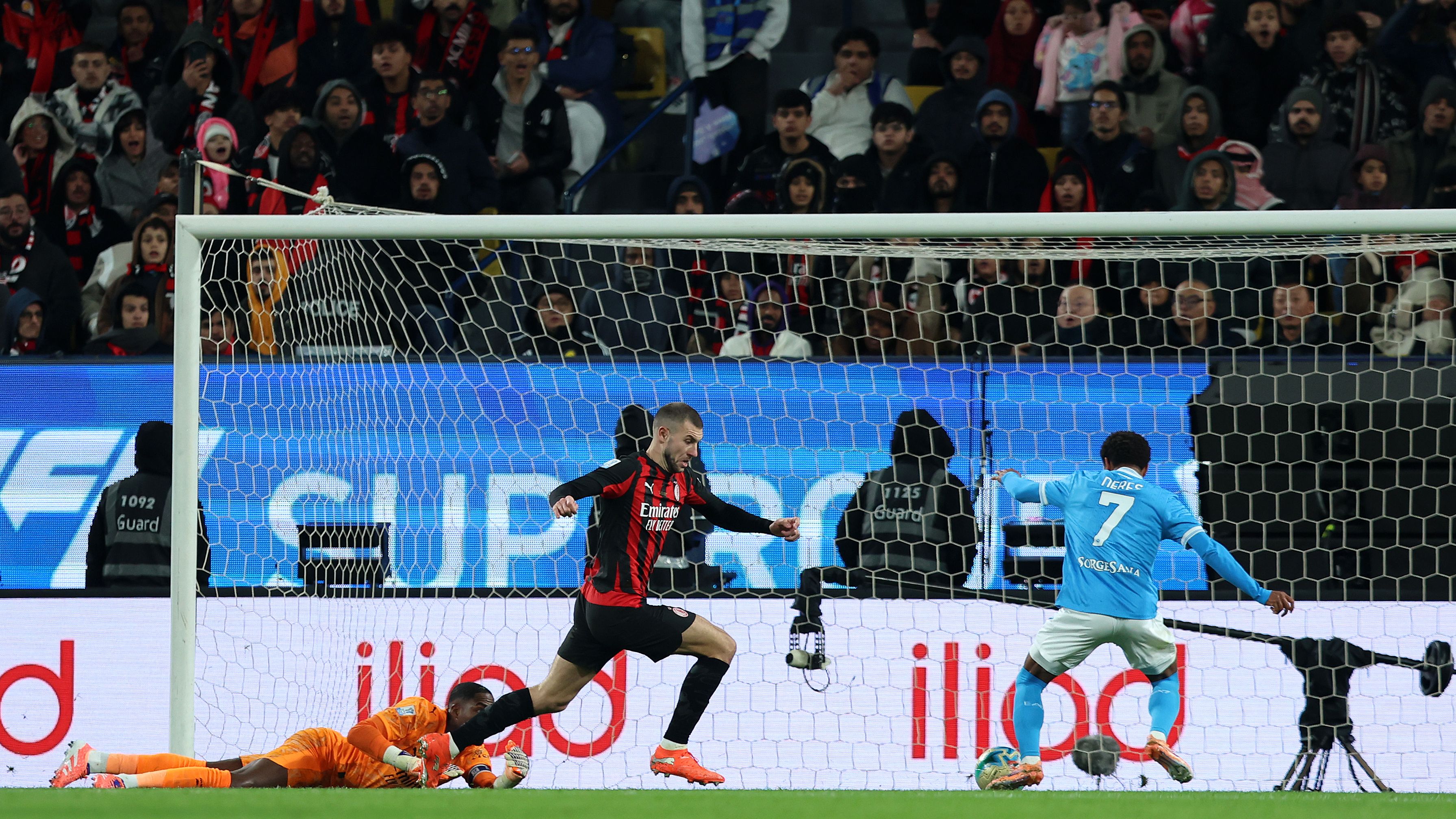 SSC Napoli v AC Milan - Supercoppa Italiana Semifinal