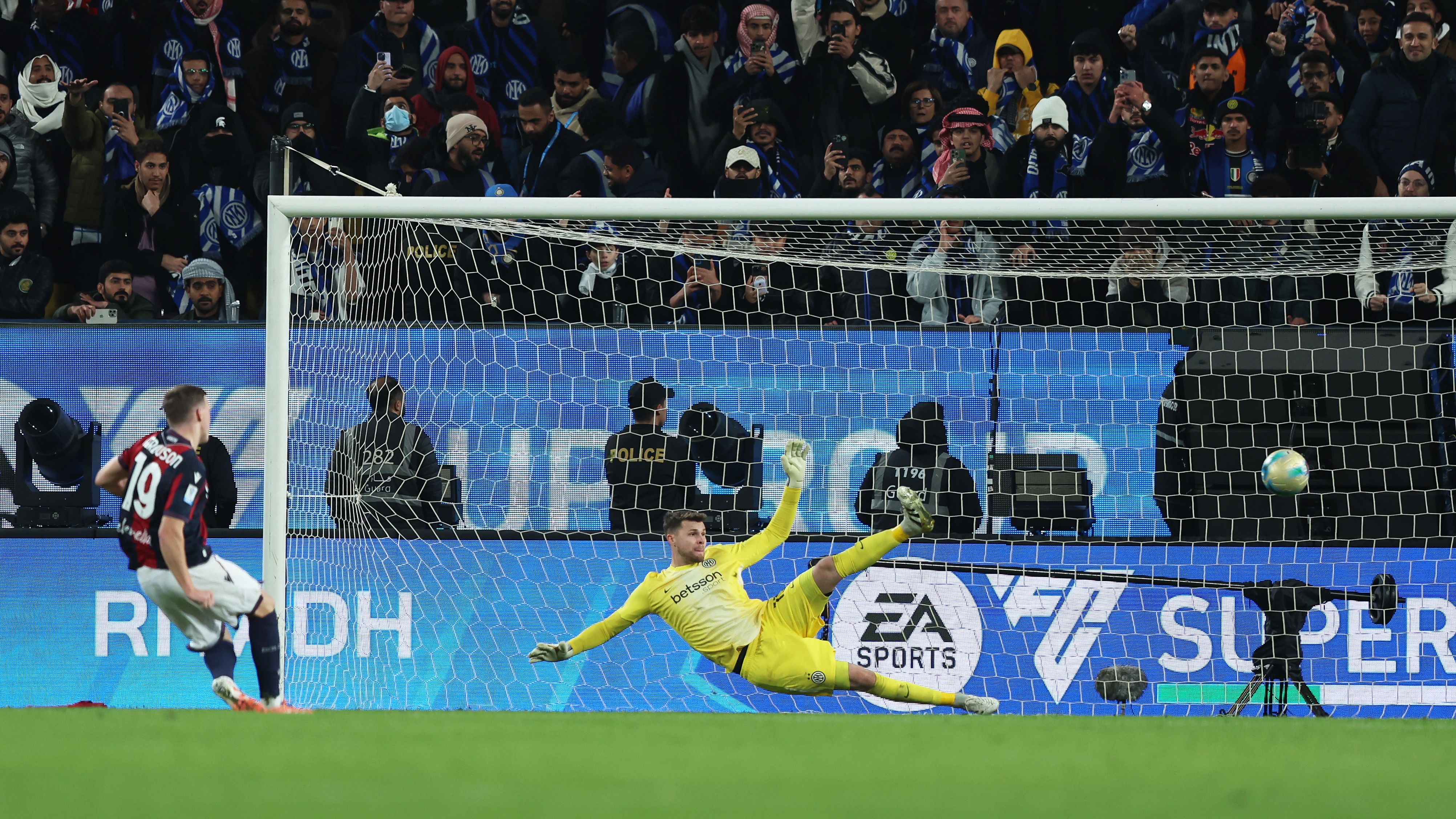 Bologna FC 1909 v FC Internazionale - Supercoppa Italiana Semifinal