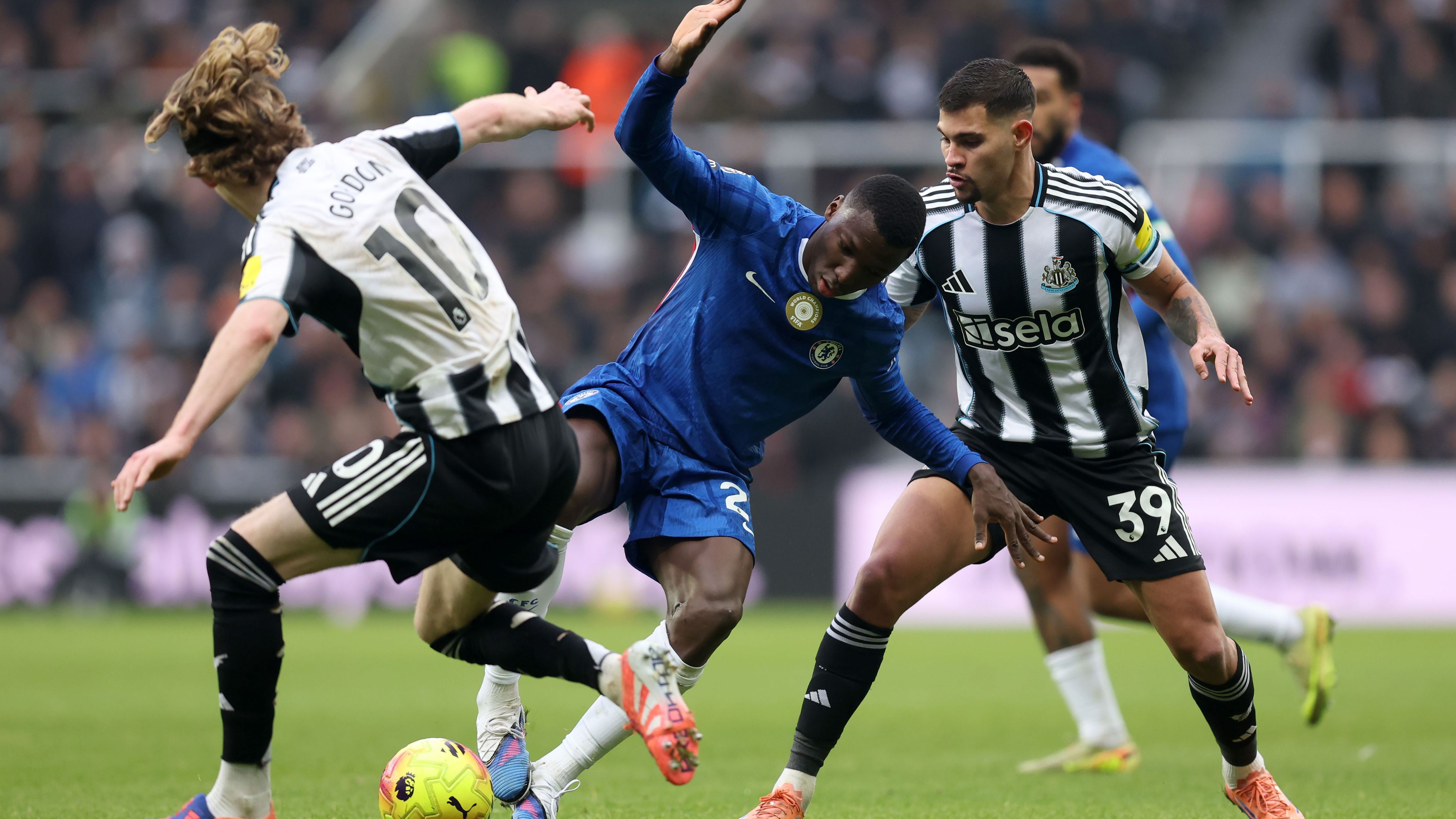 Newcastle United v Chelsea - Premier League