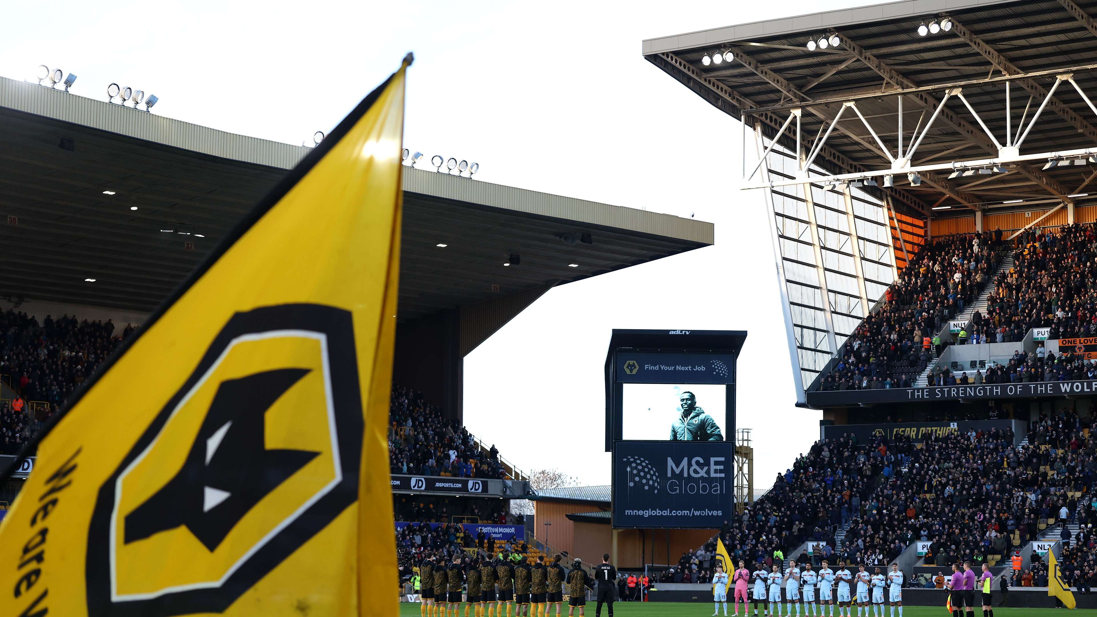 Wolverhampton Wanderers v Brentford - Premier League