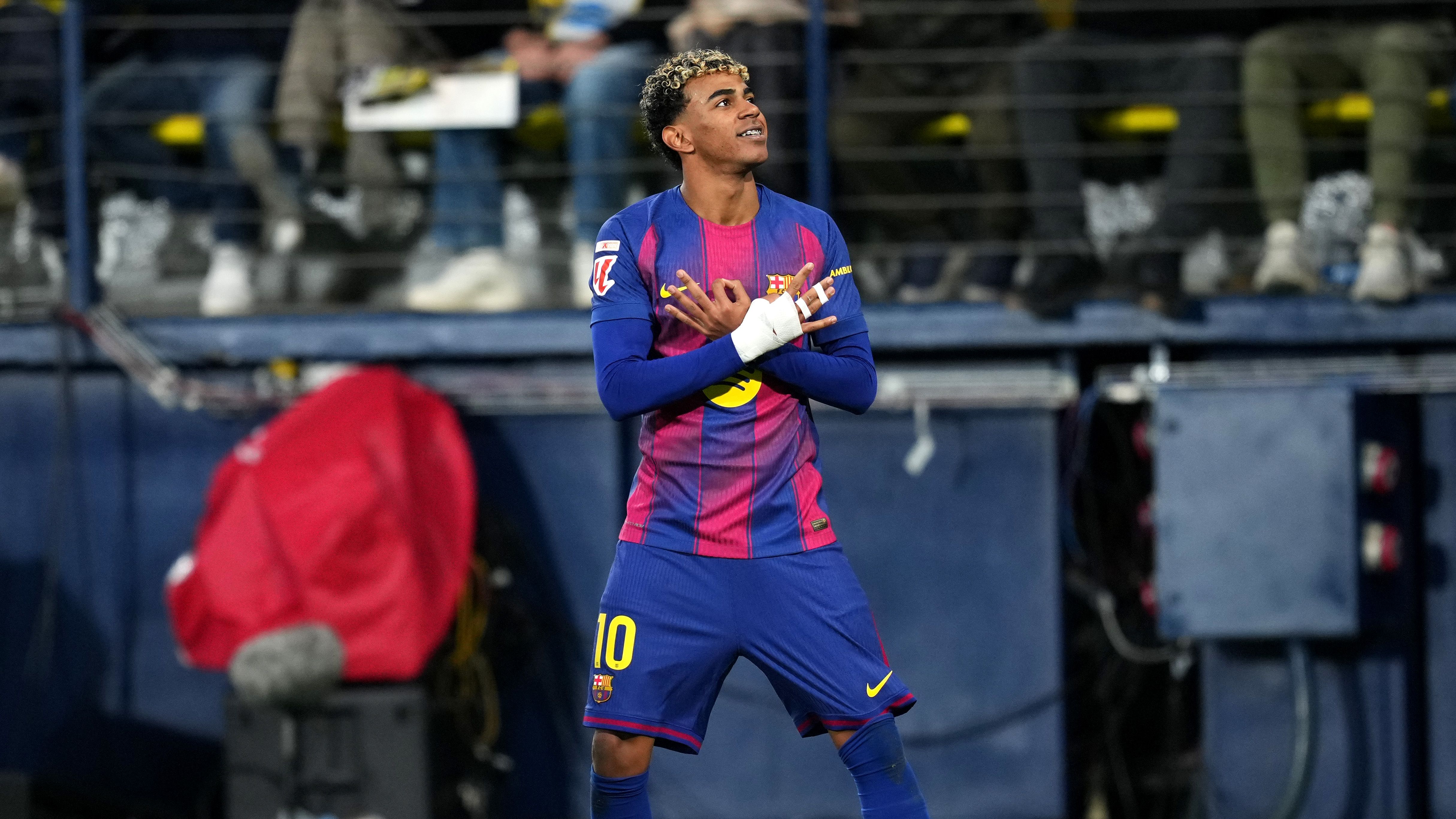 Villarreal CF v FC Barcelona - LaLiga EA Sports