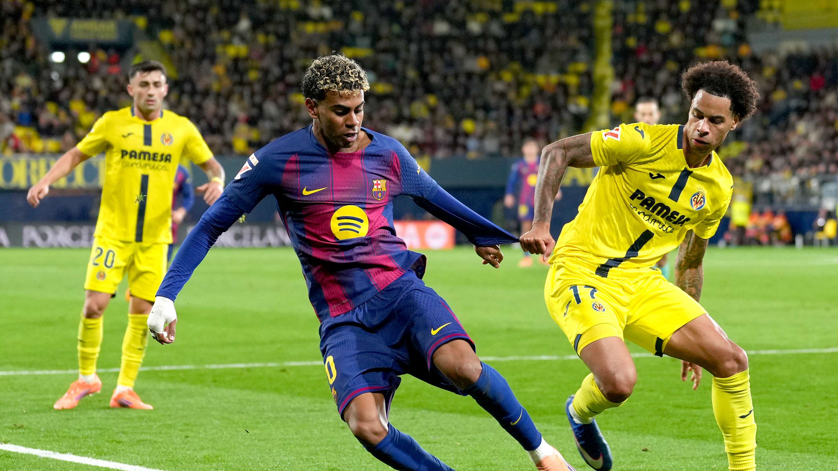 Villarreal CF v FC Barcelona - LaLiga EA Sports