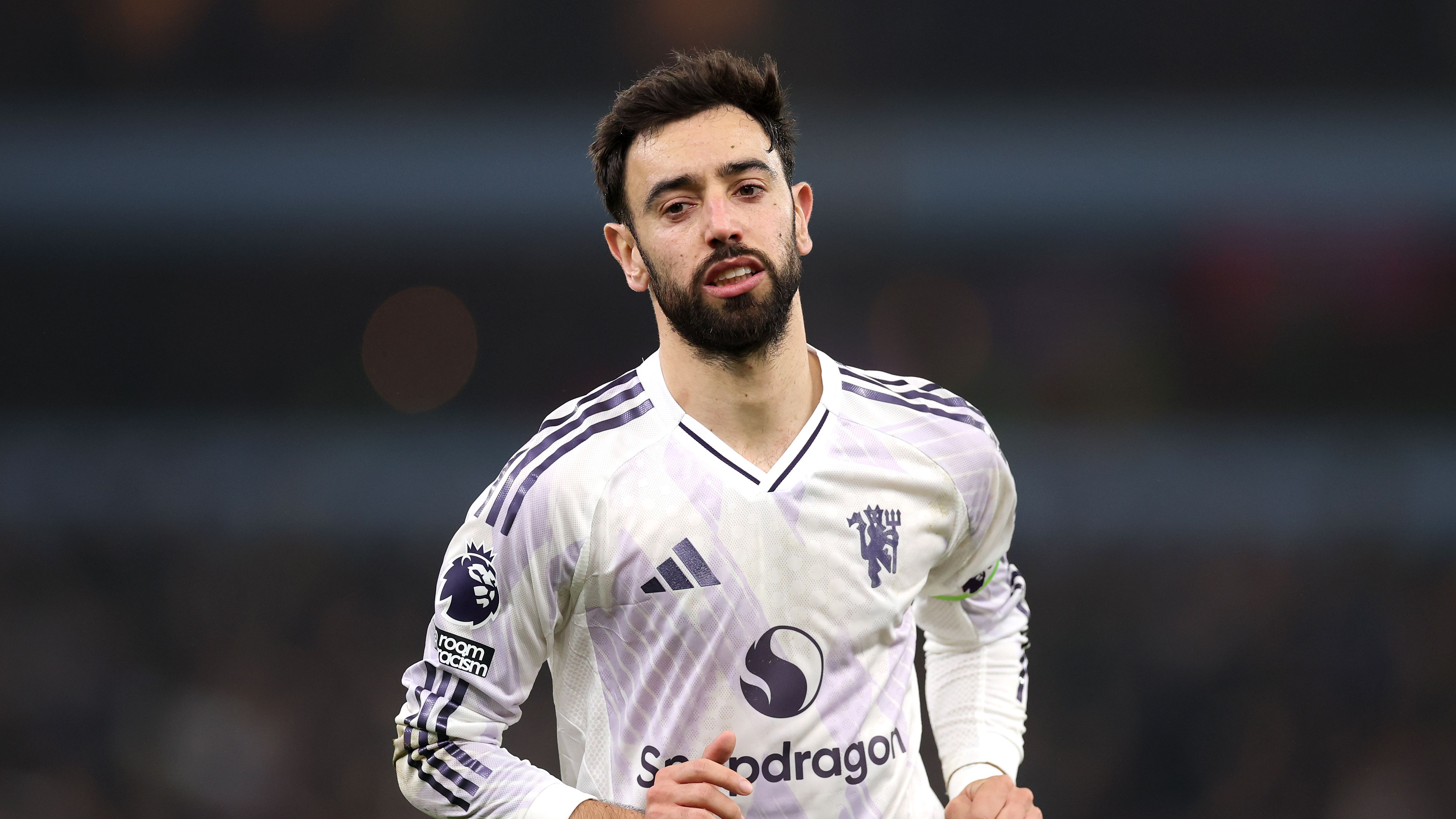 Aston Villa v Manchester United - Premier League