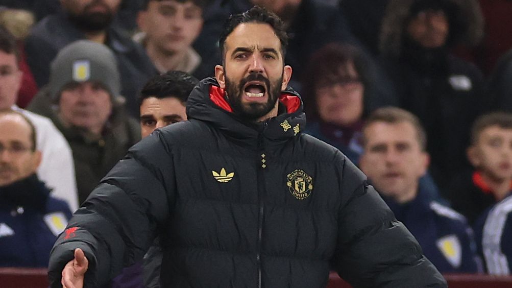 Aston Villa v Manchester United - Premier League