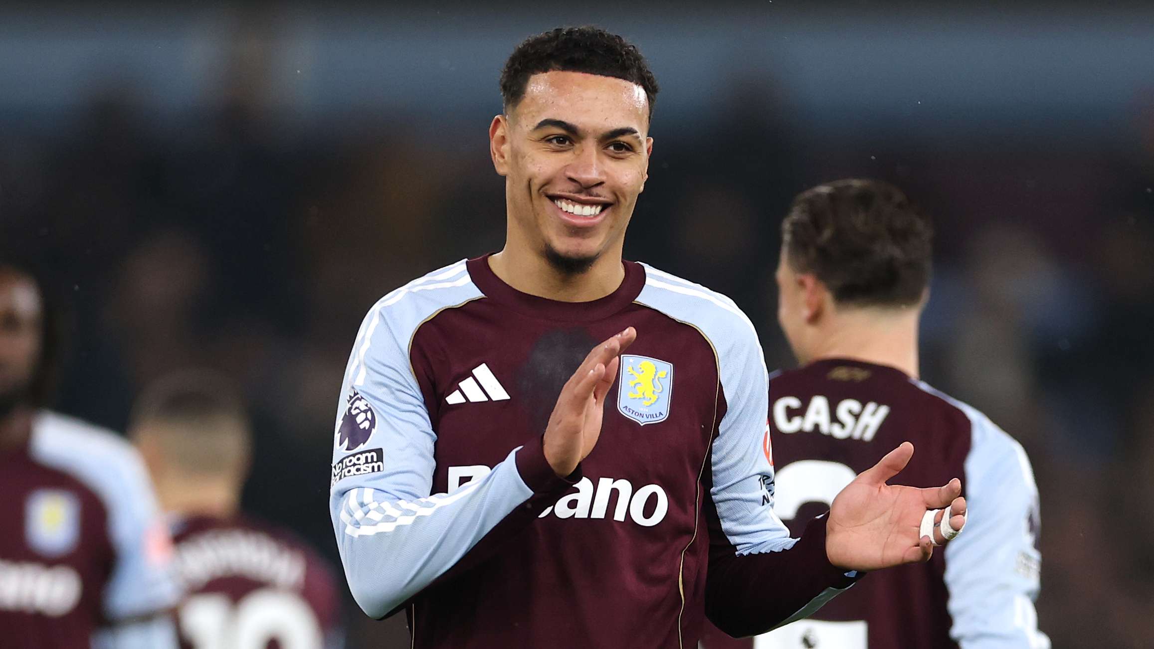 Aston Villa v Manchester United - Premier League