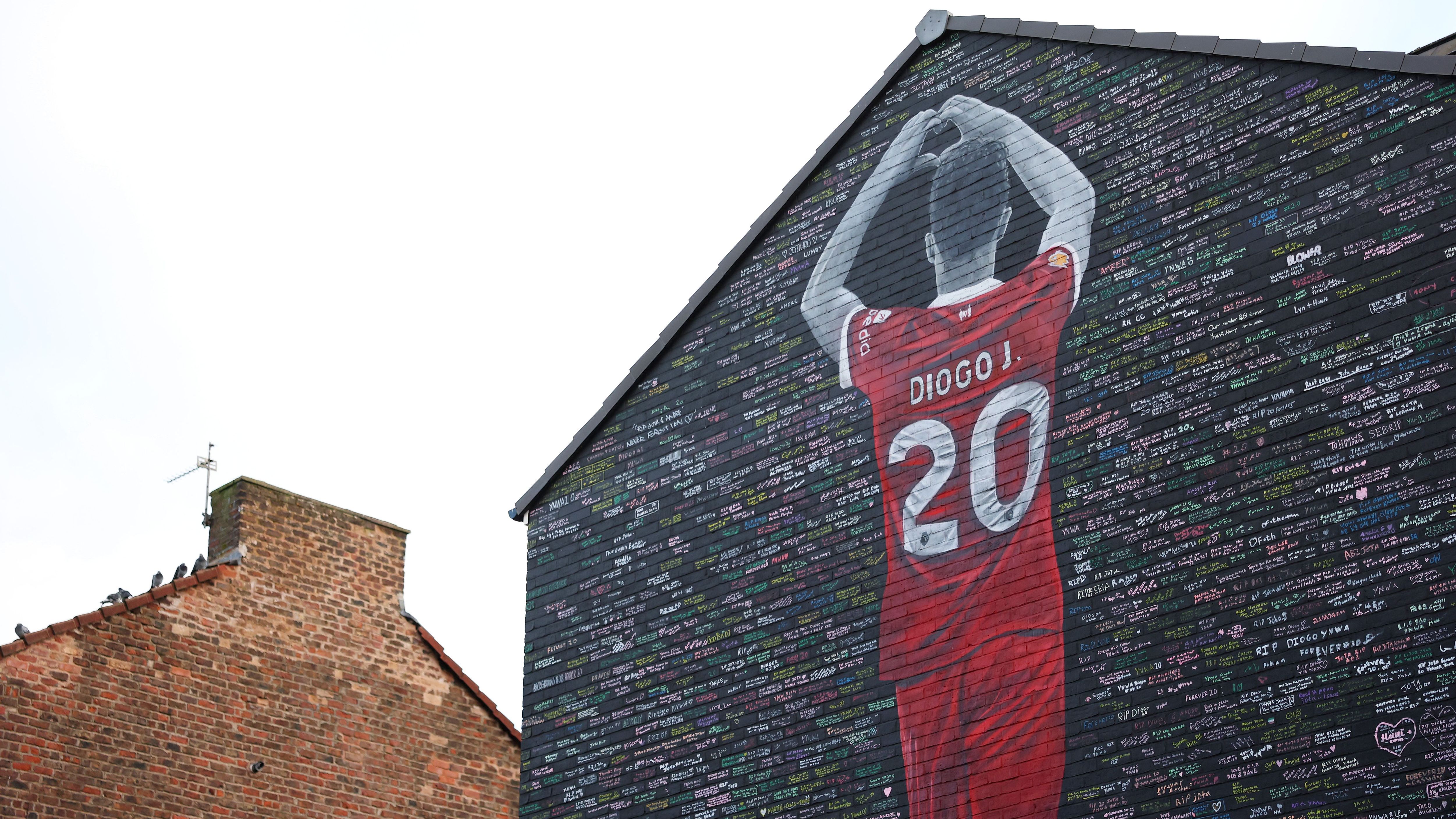 Liverpool v Wolverhampton Wanderers - Premier League