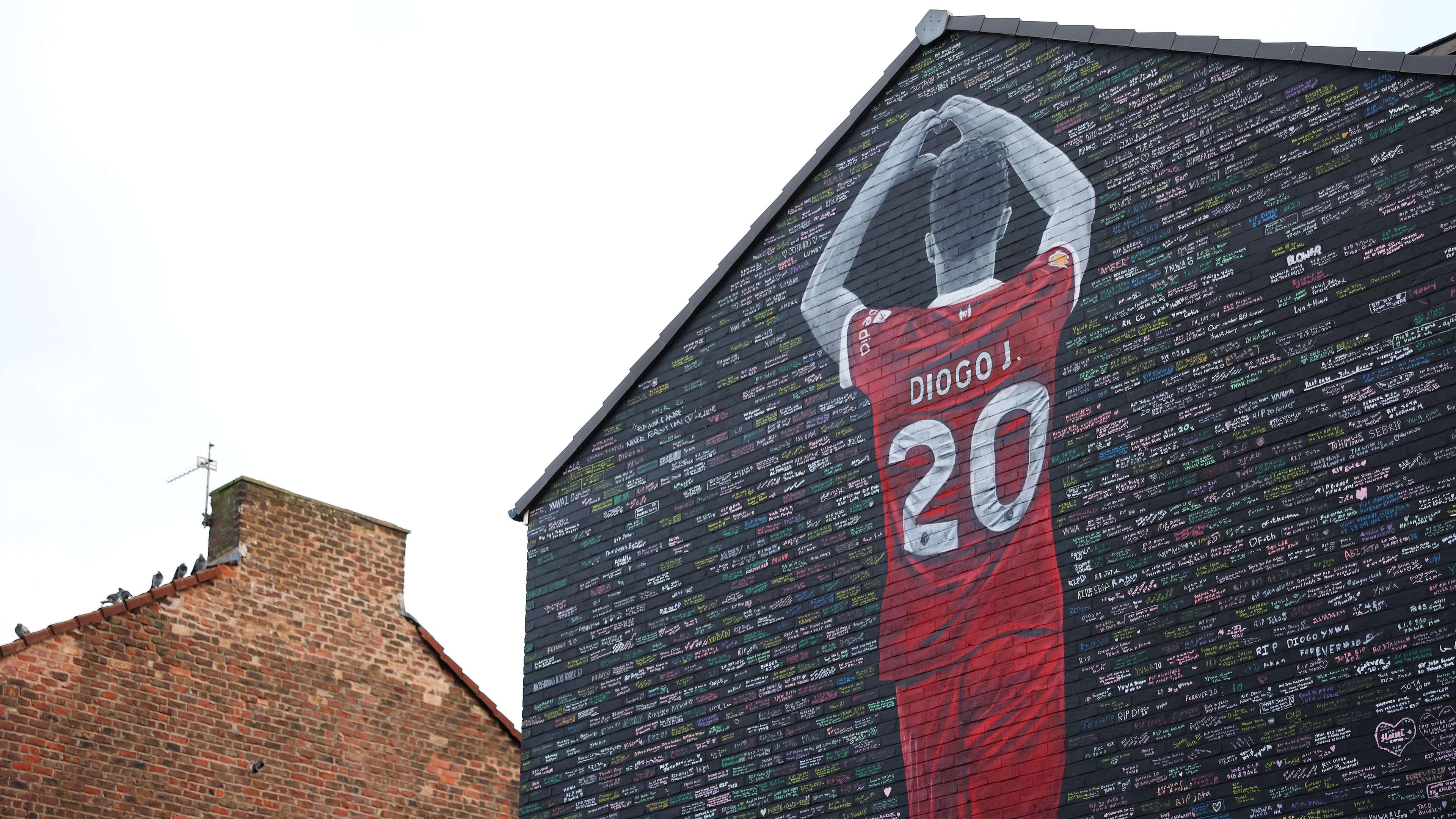 Liverpool v Wolverhampton Wanderers - Premier League