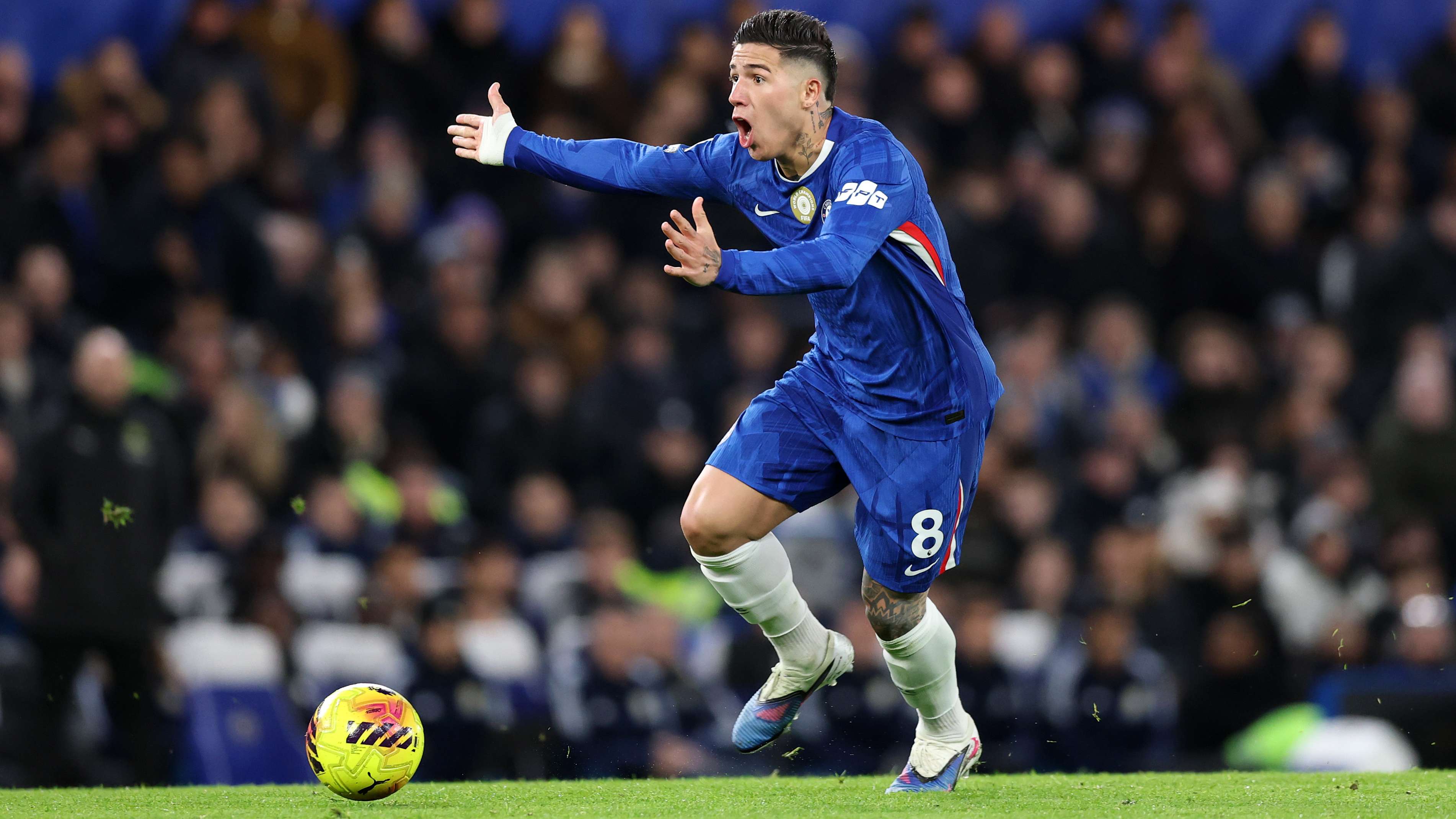 Chelsea v Aston Villa - Premier League